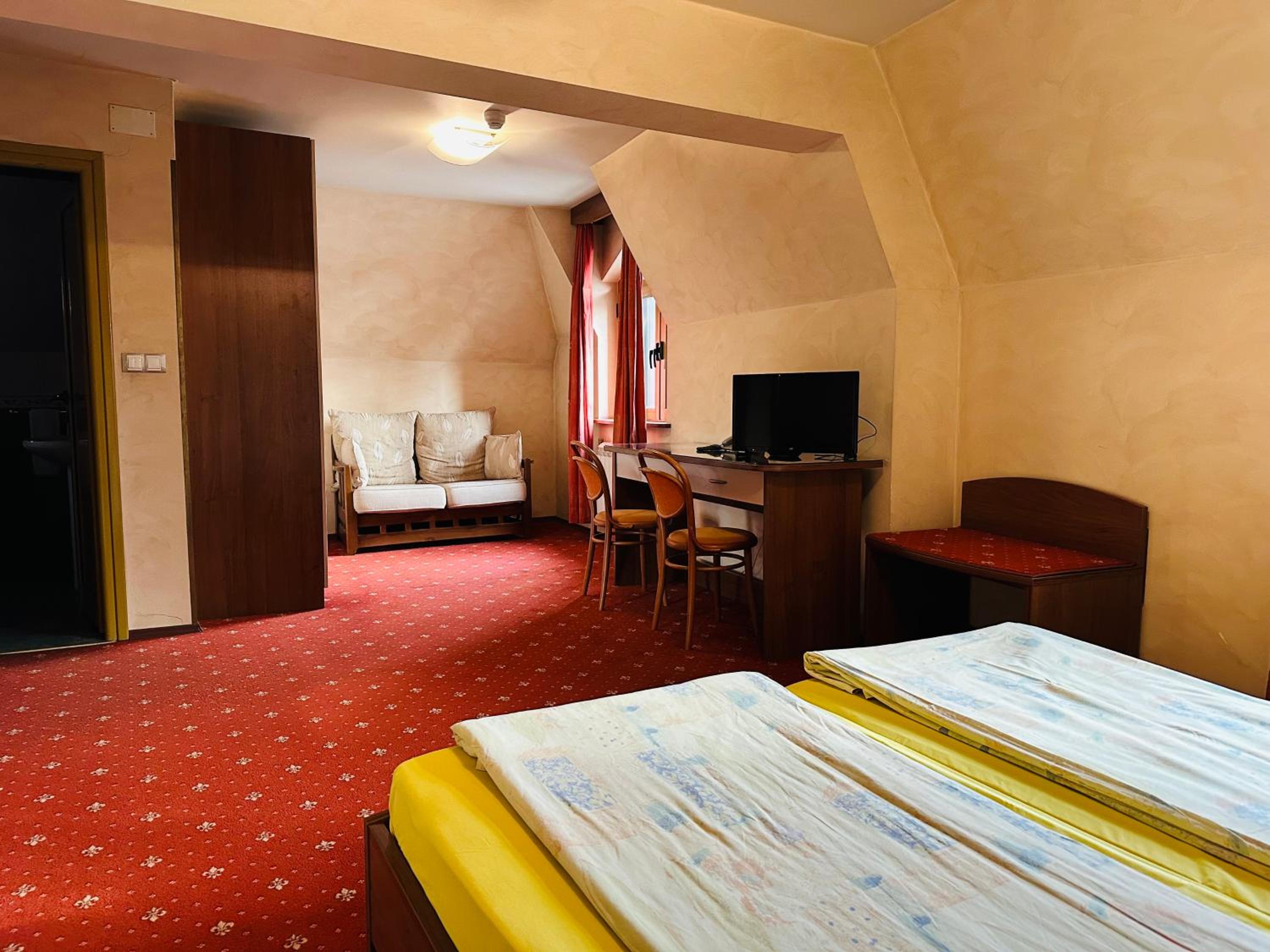 Standard Suite - Photo 6