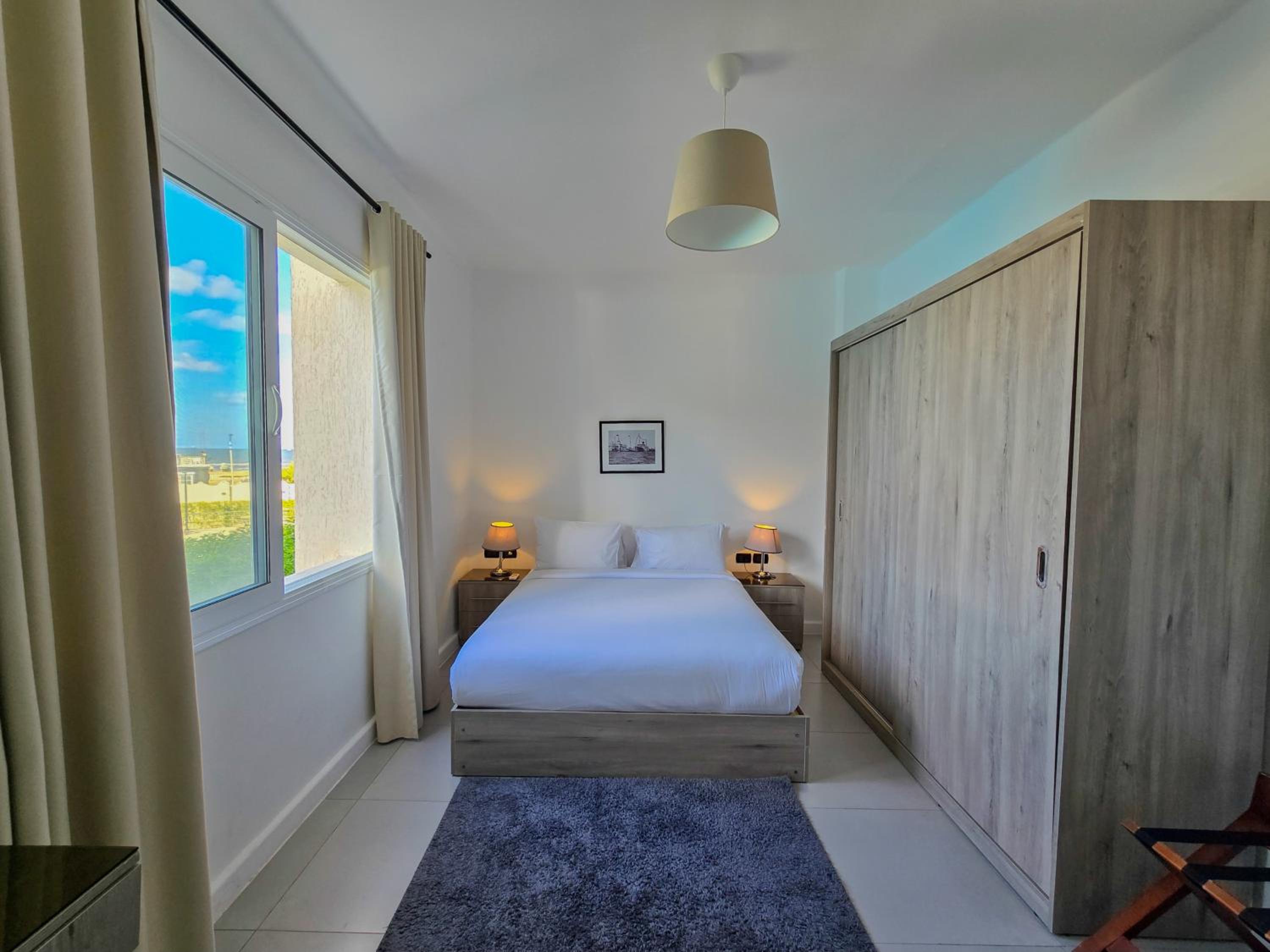 Deluxe Suite - Photo 5