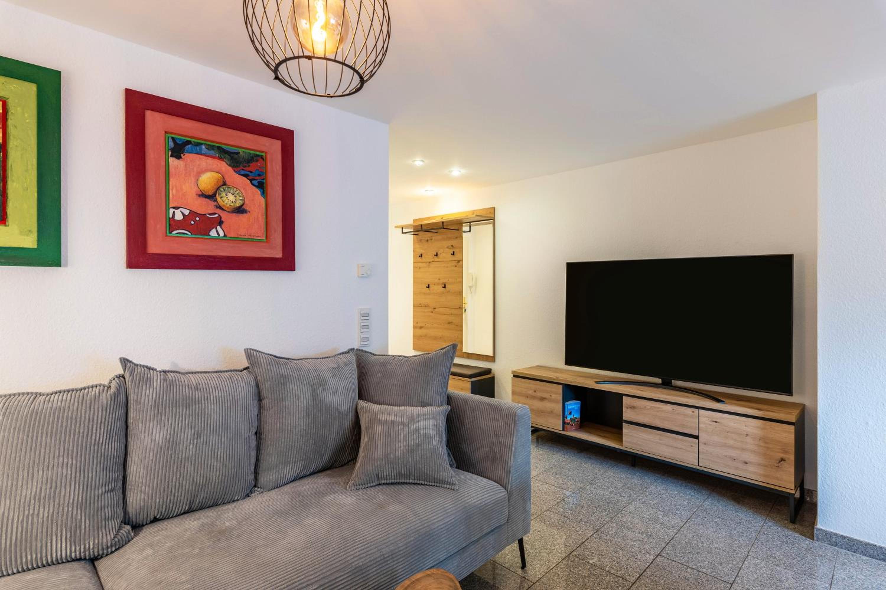 Two-Bedroom Deluxe Apartment with Garden View