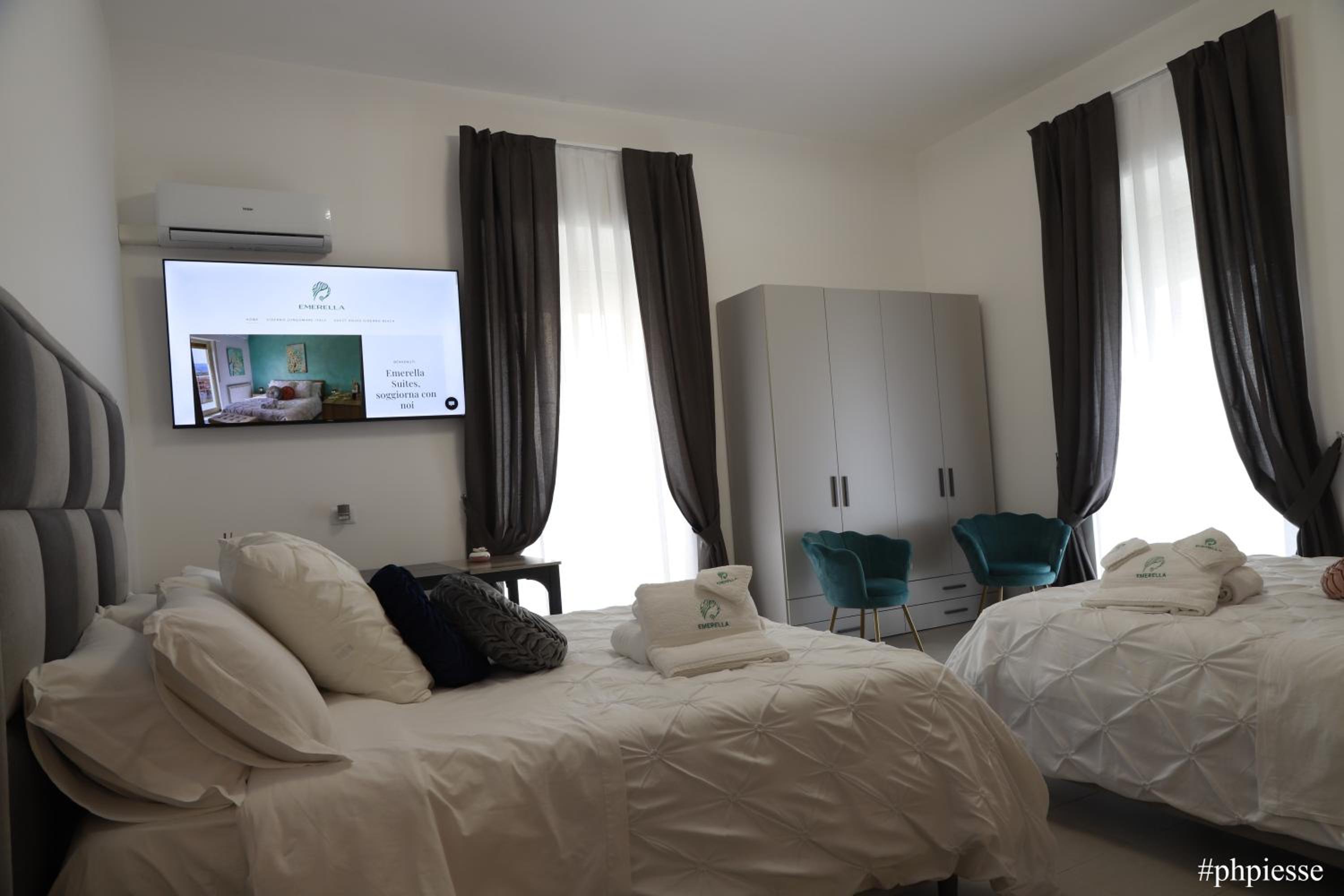 Superior Queen Room with Two Queen Beds - Photo 1