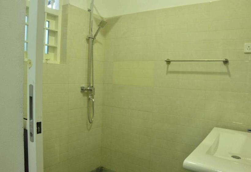 Deluxe Queen Room photo 2