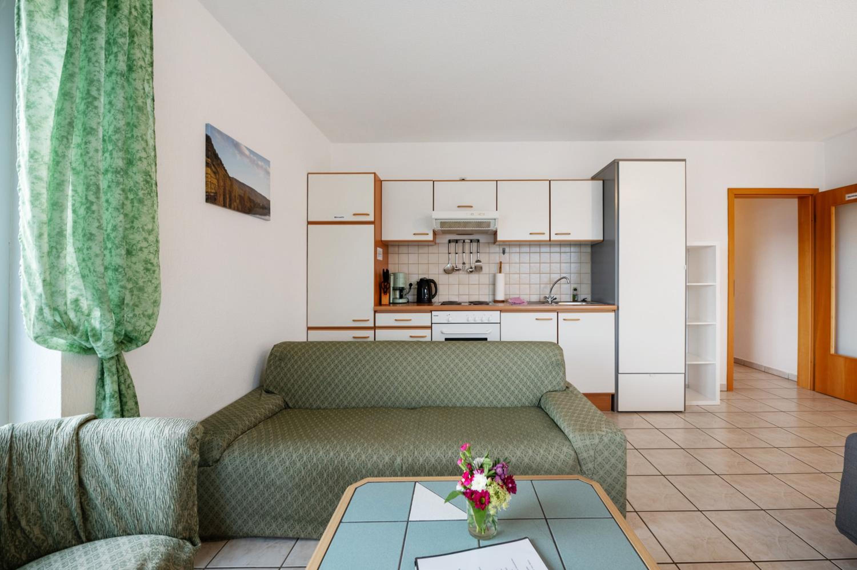 Two-Bedroom Deluxe Apartment with Garden View photo 2