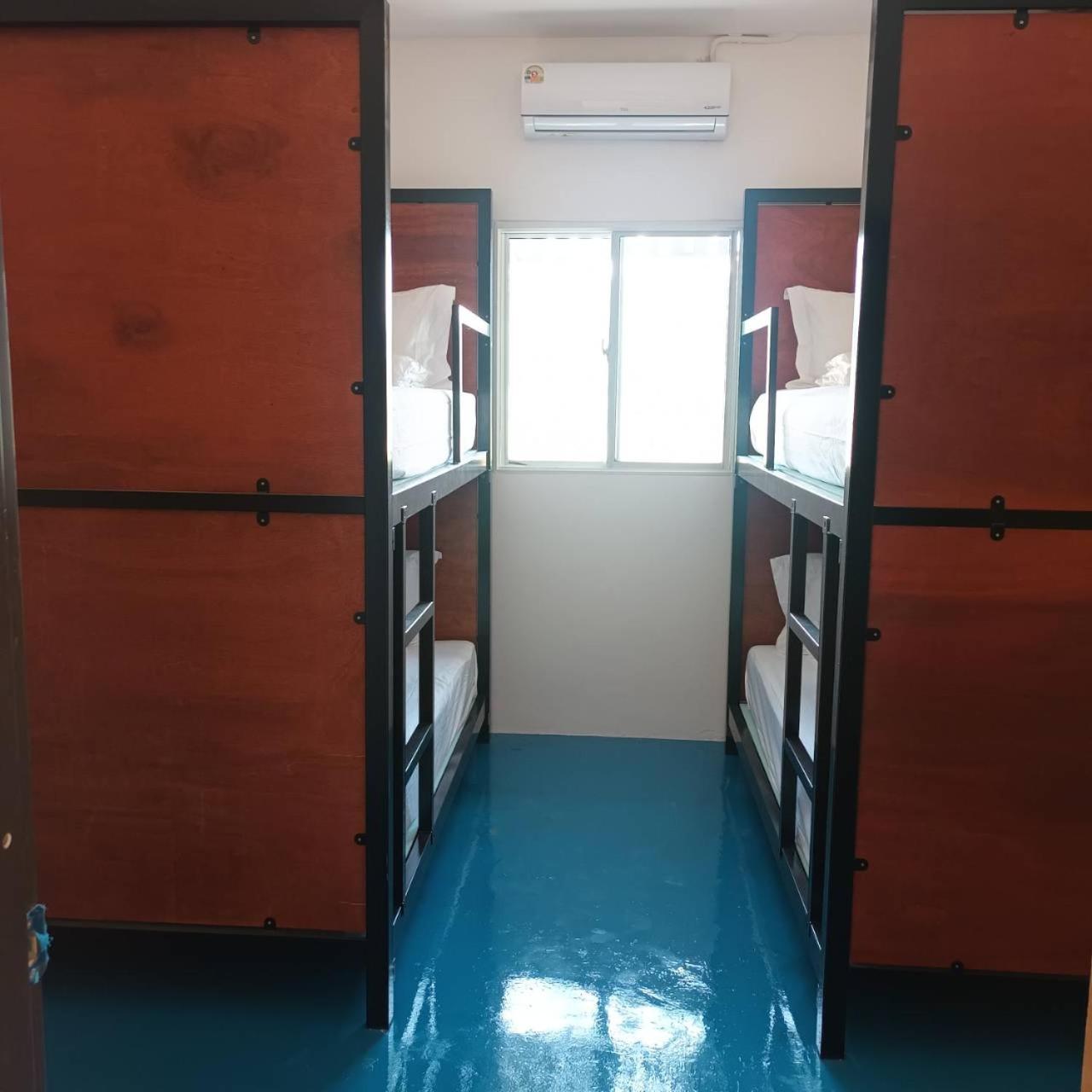 Mixed Dormitory Room photo 2