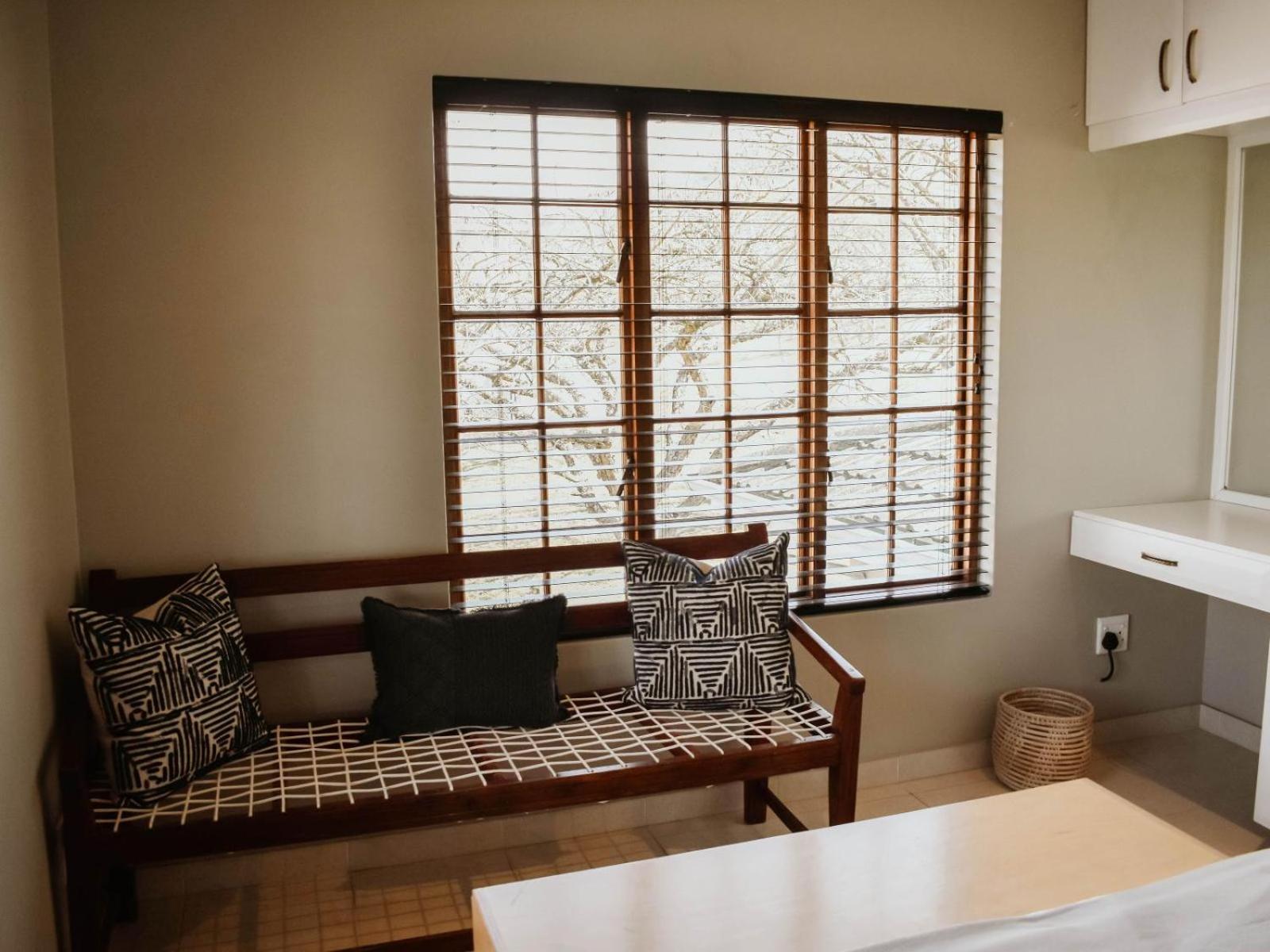 Standard Double Room - Photo 8