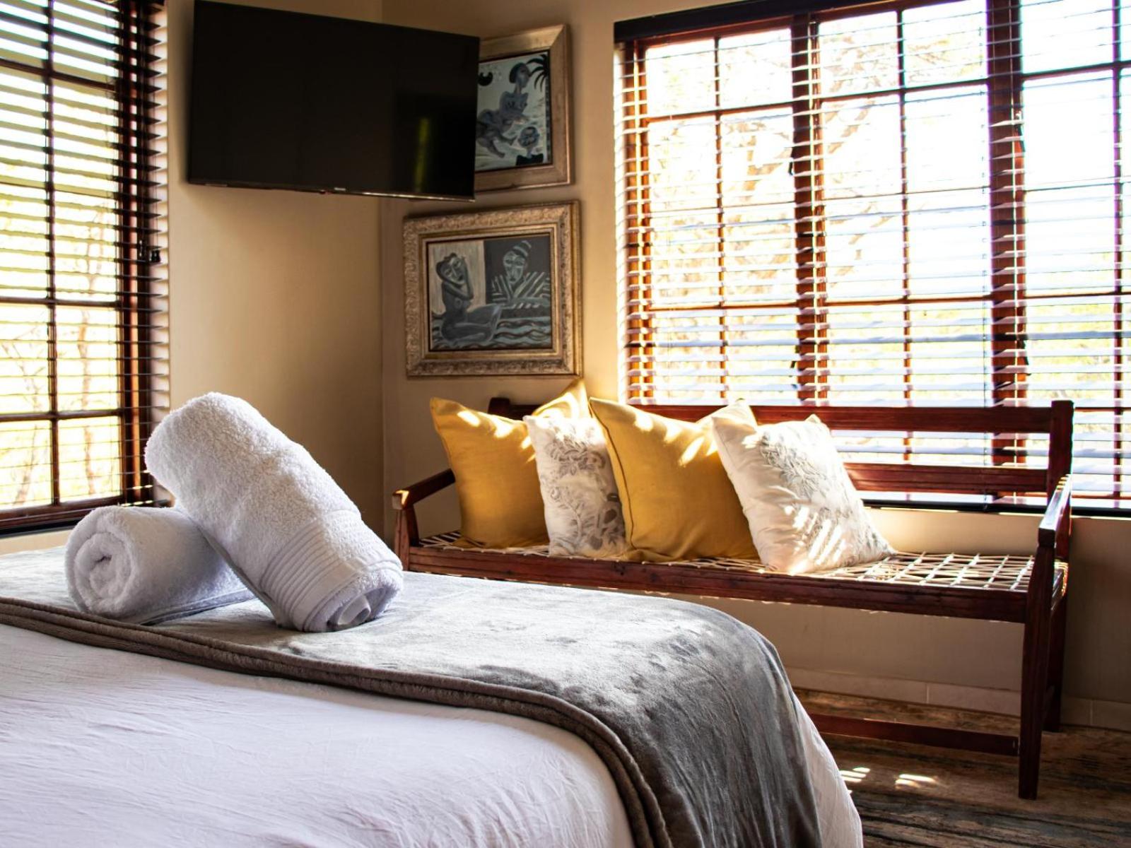 Standard Double Room - Photo 9