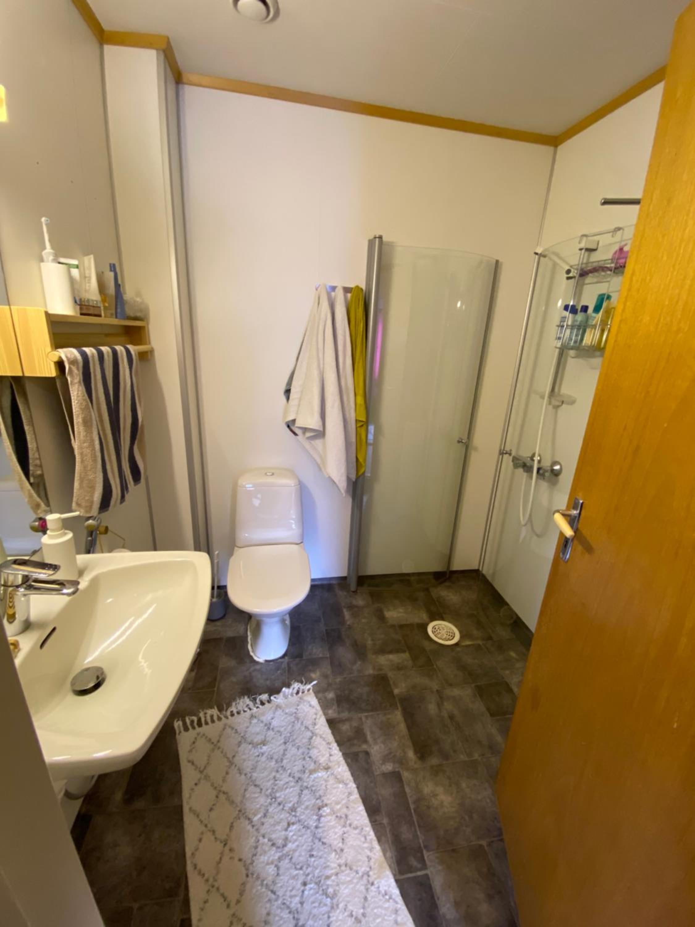 Two-Bedroom Family Apartment - Photo 5