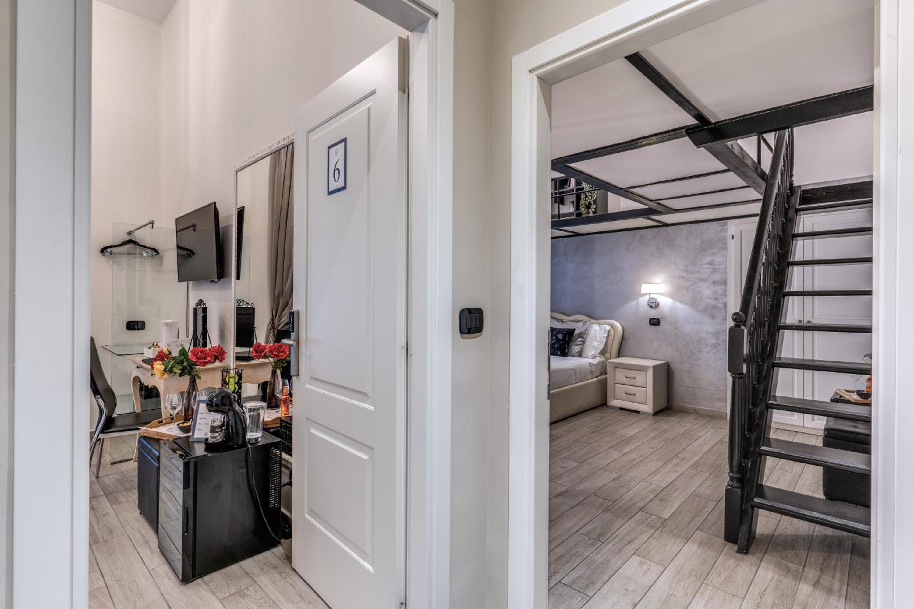 Triple Room - Mezzanine photo 3