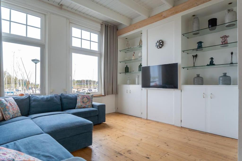 Four-Bedroom House photo 1