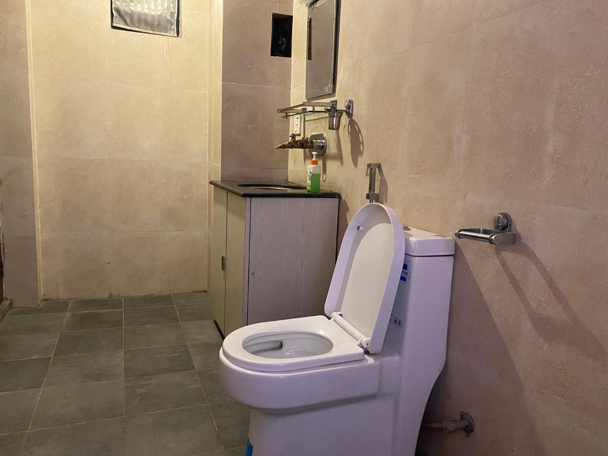 Budget Double Room photo 3
