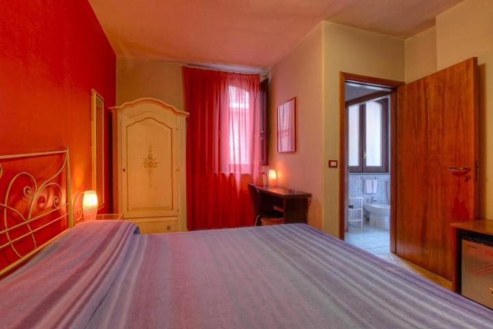 Double Room - Photo 2