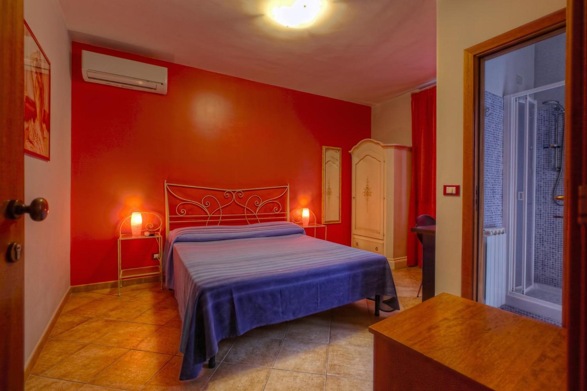 Double Room - Photo 4