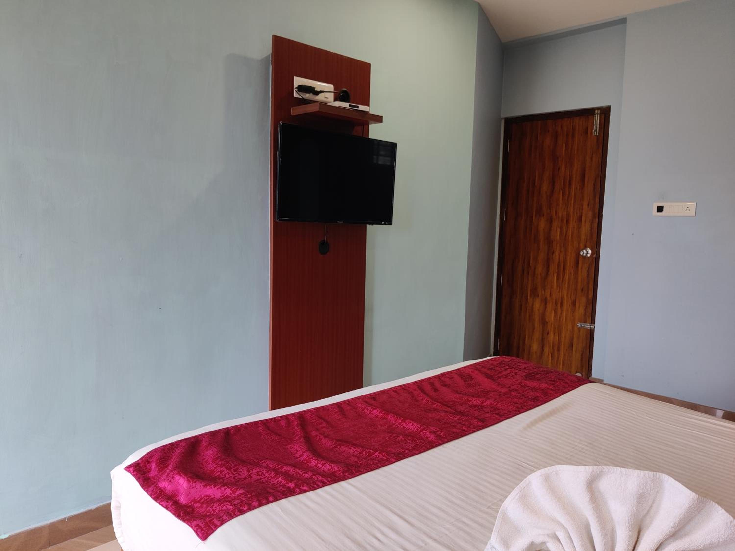 Deluxe Double Room with Balcony photo 1