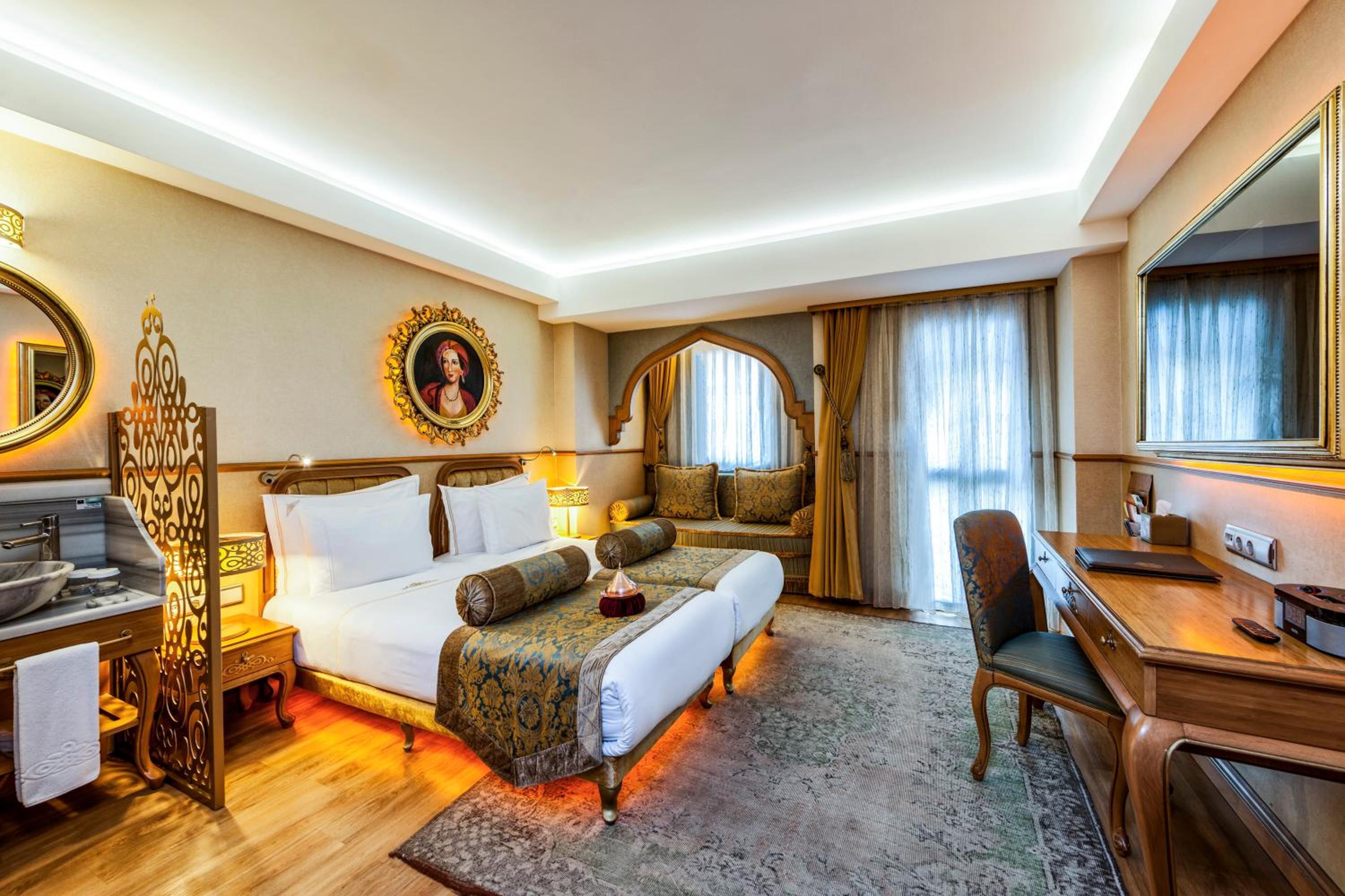 Deluxe Double or Twin Room photo 3