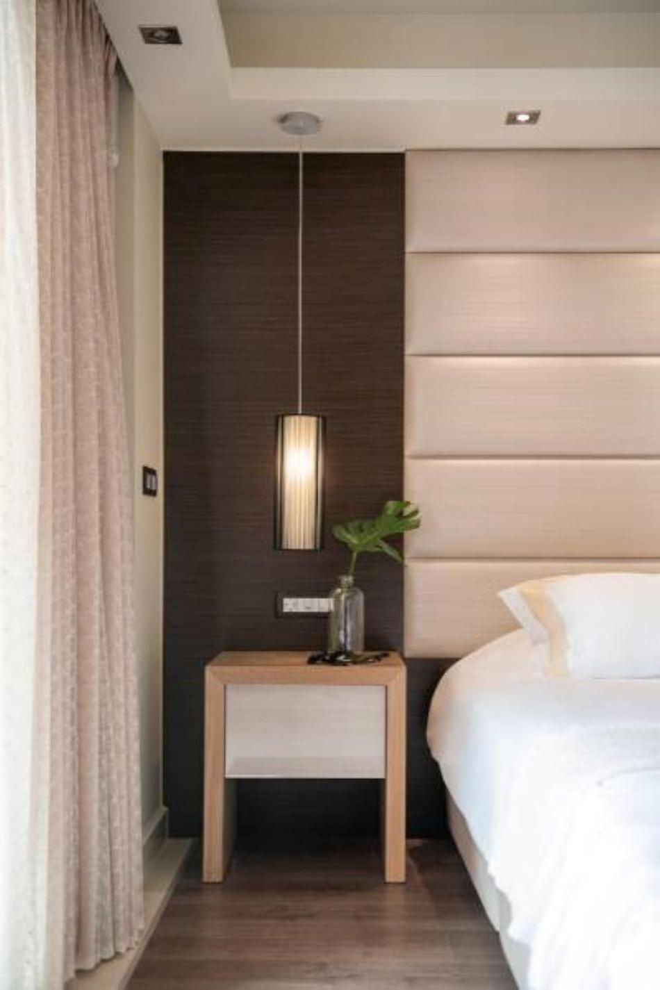 Luxury Room with Private Pool - Photo 6