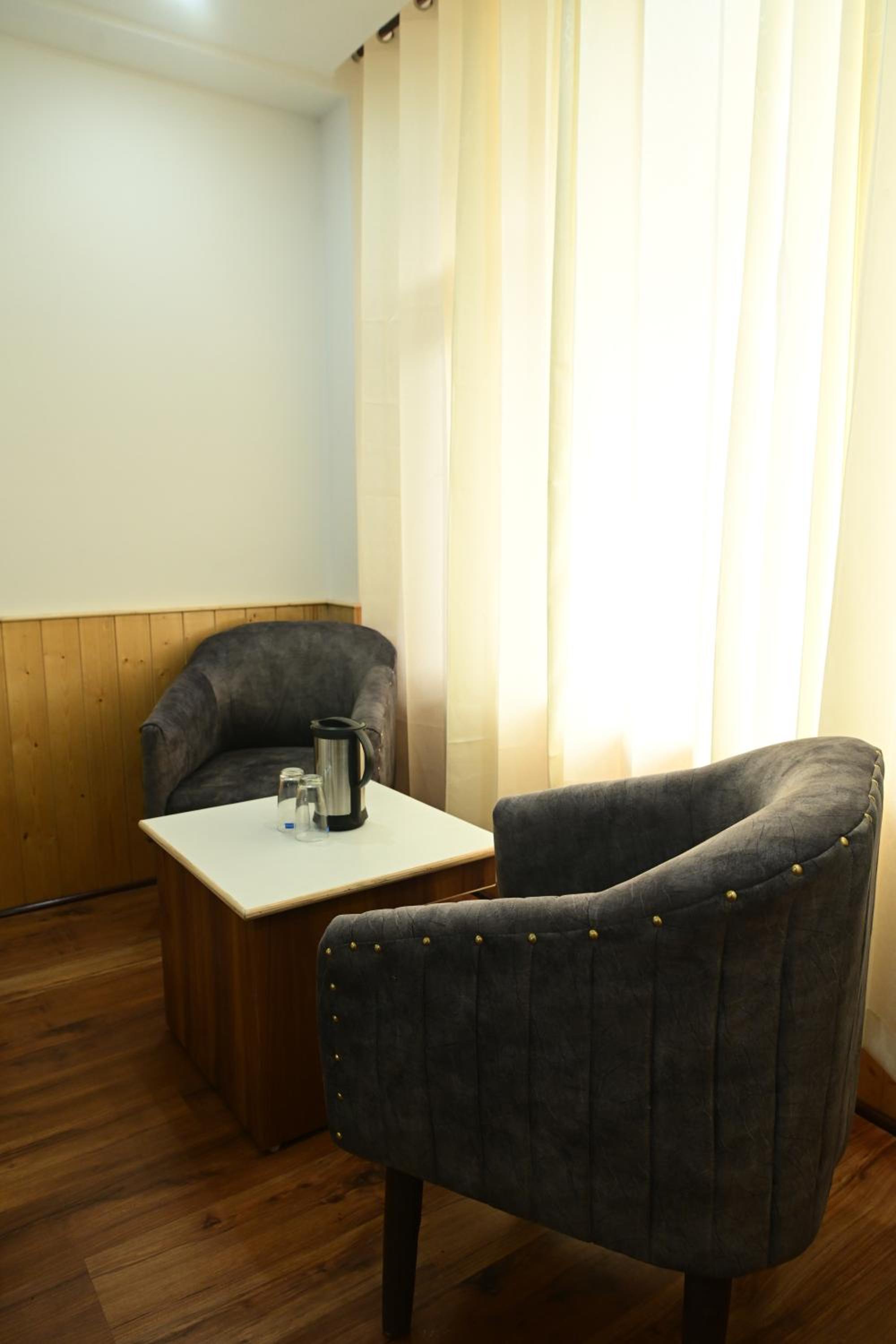 Superior King Room
