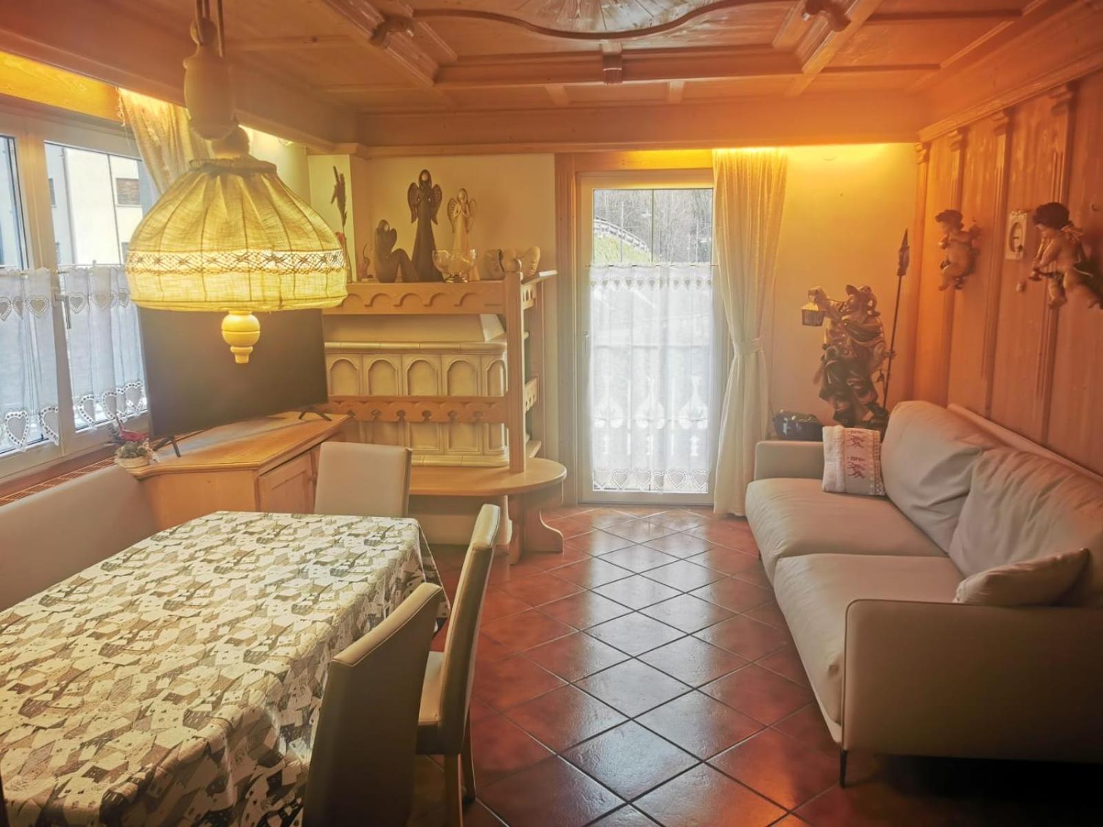 Three-Bedroom Deluxe Apartment