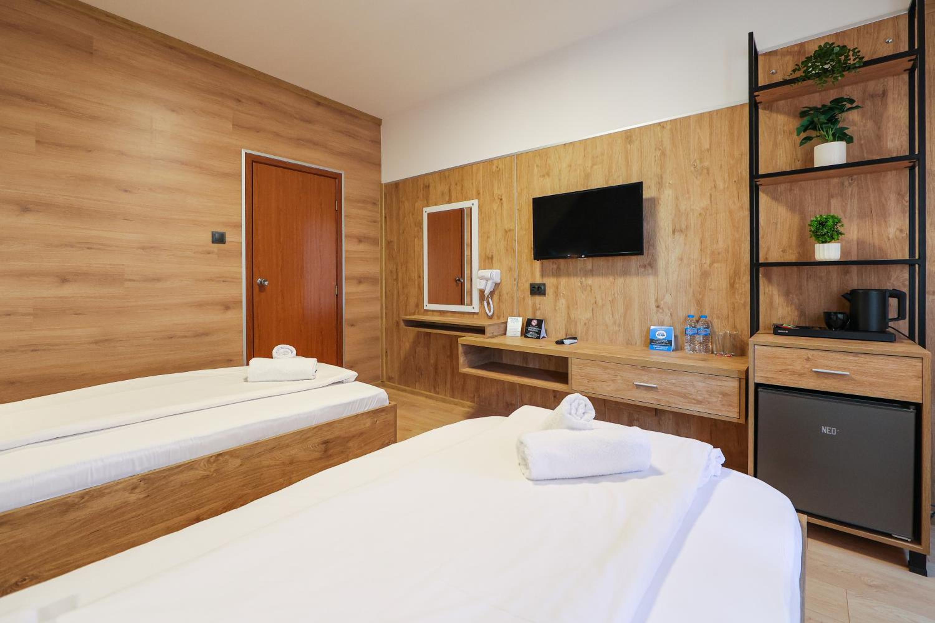 Deluxe Single Room photo 3