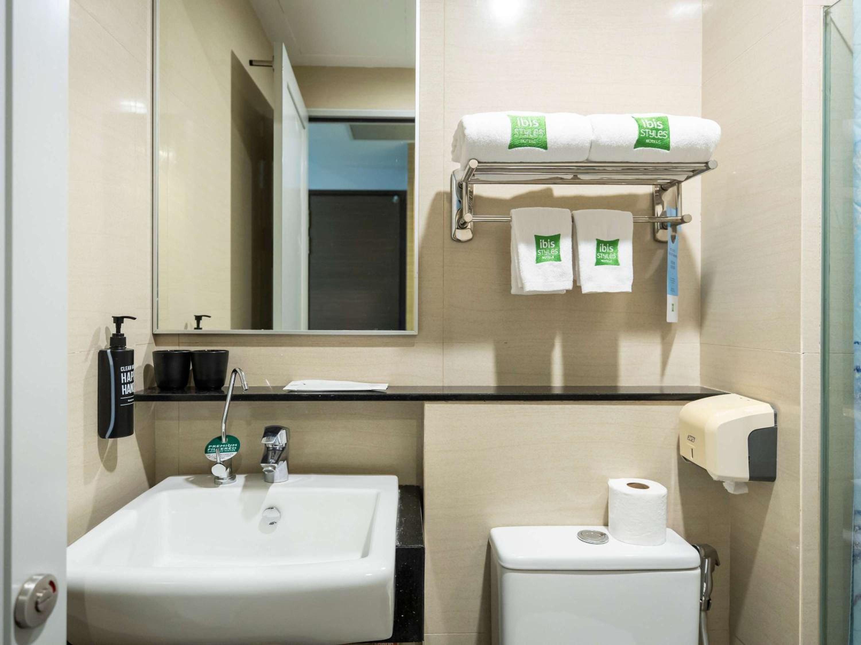 Superior Twin Room, 2 Single Beds photo 2