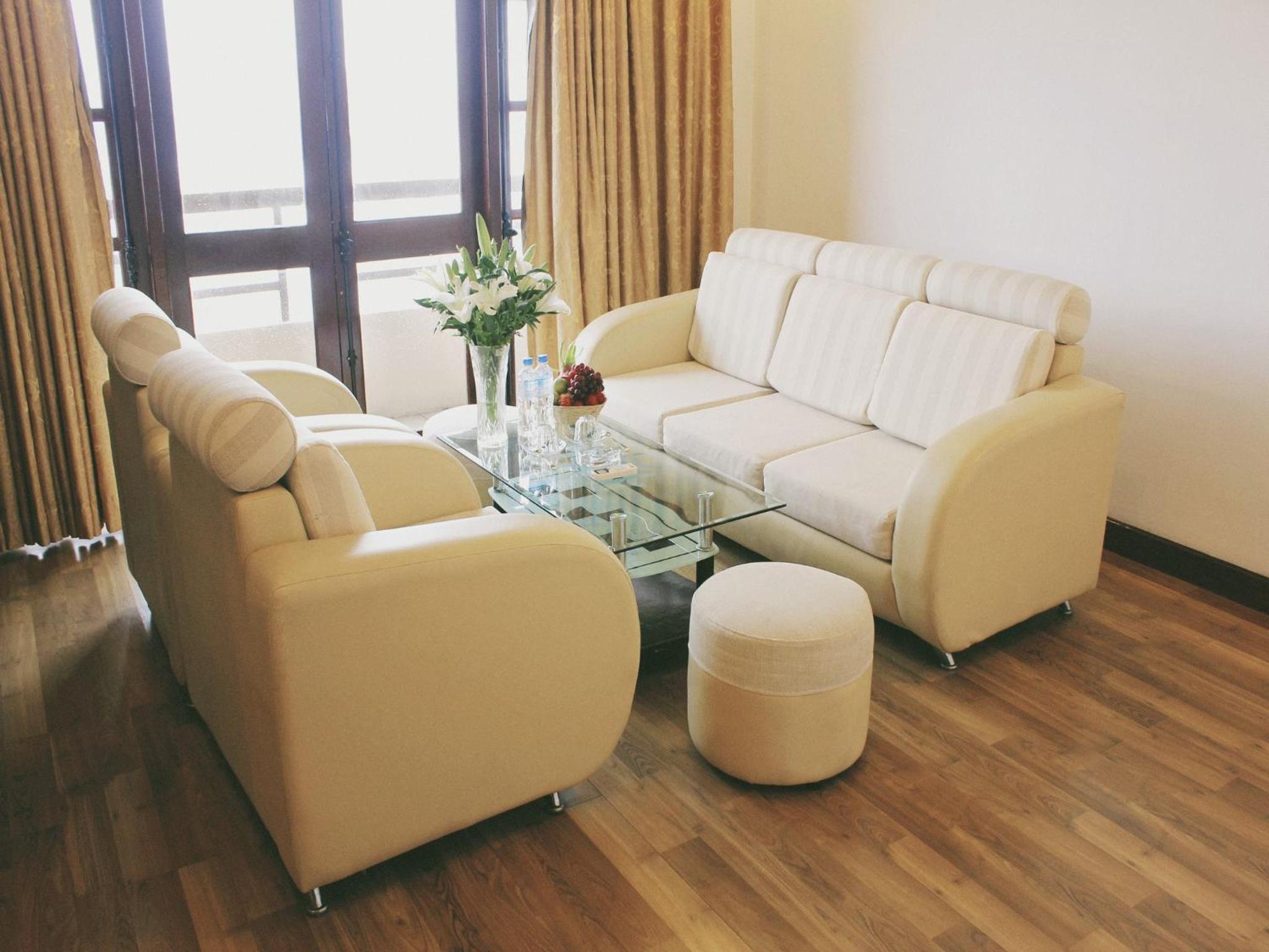Suite - Photo 4