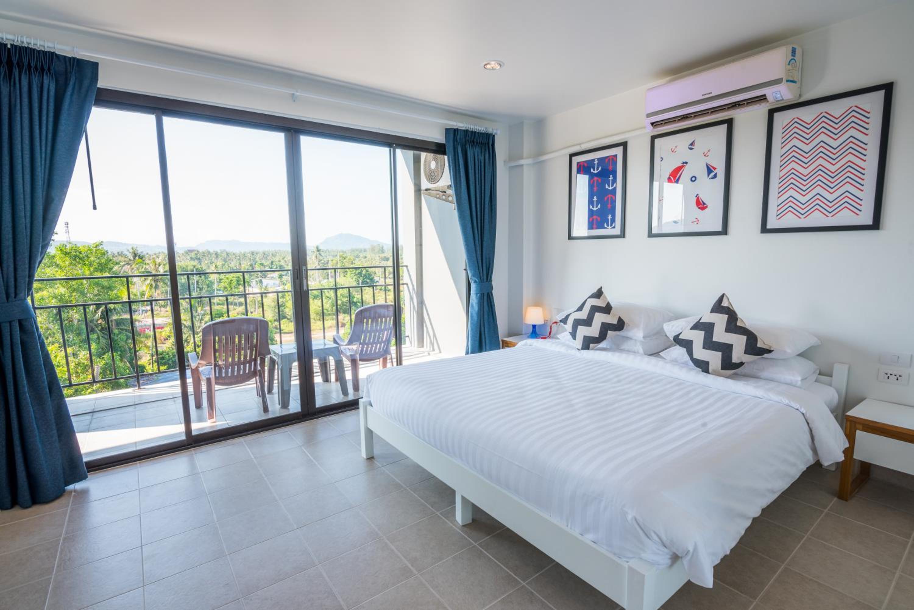 Two-Bedroom Suite - 2 King Beds