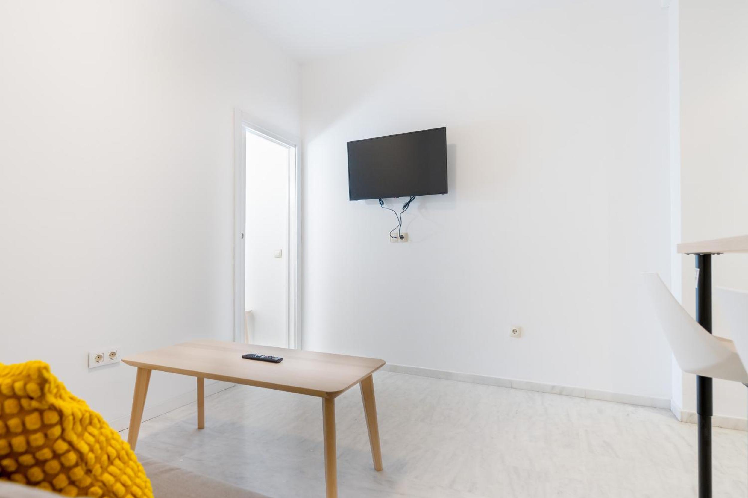 Two-Bedroom Standard Apartment photo 3