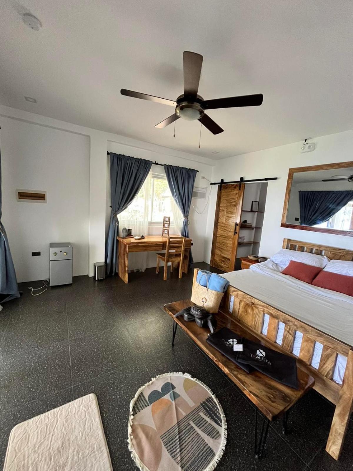 Villa photo 1