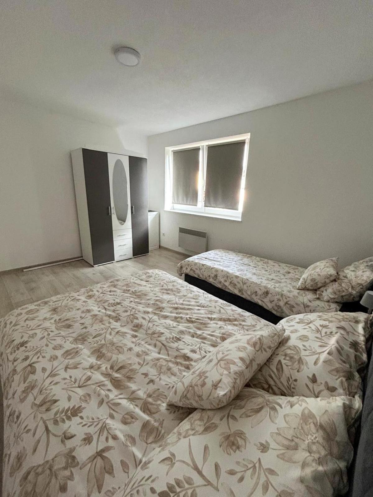 One-Bedroom Apartment photo 3