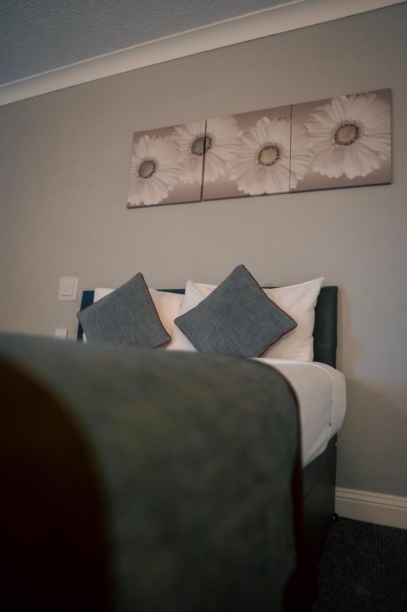 Standard Double Room - Photo 2