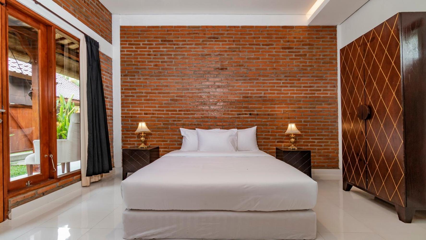 Two-Bedroom Villa - Photo 3