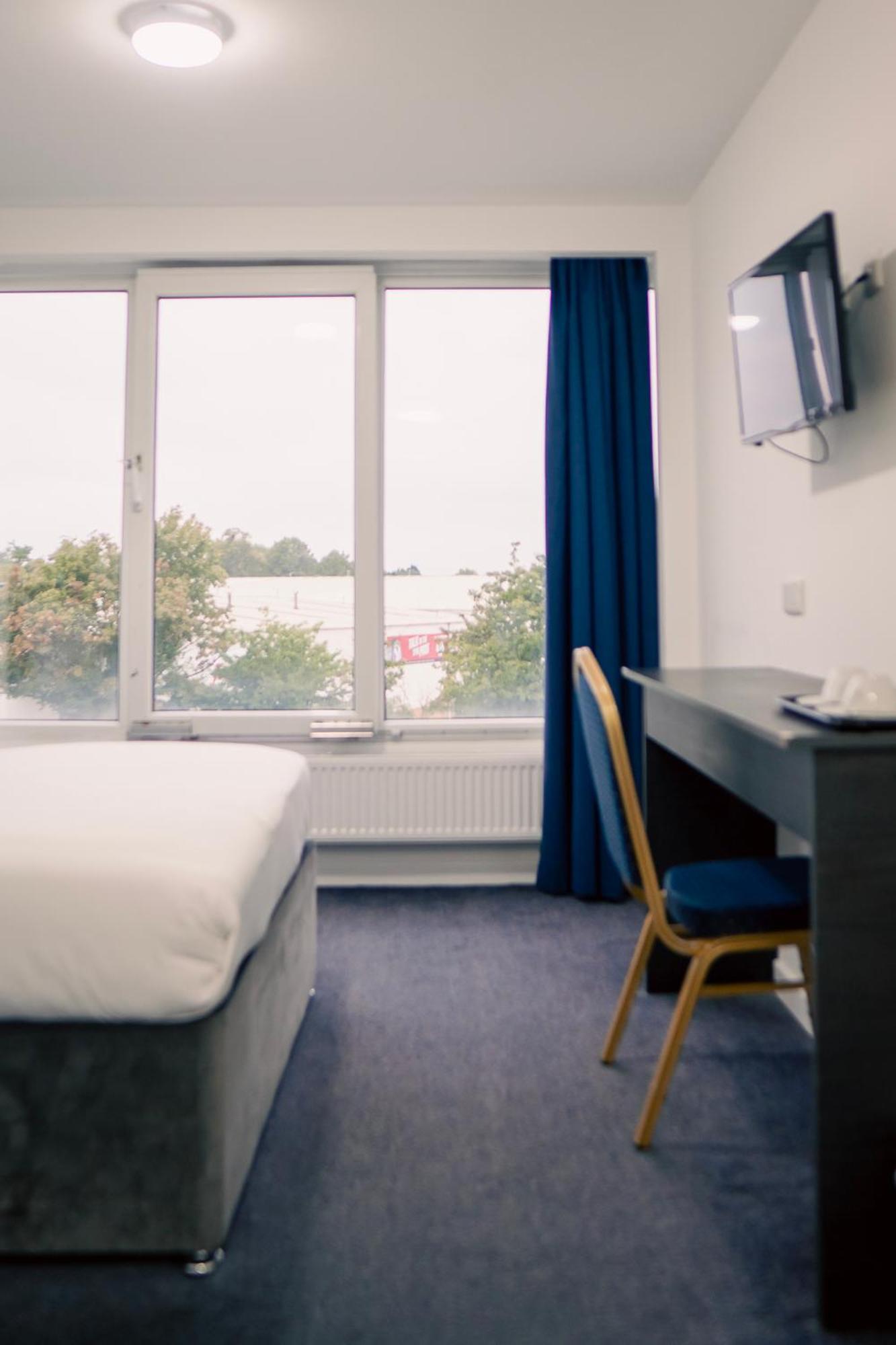 Deluxe Double Room - Photo 12