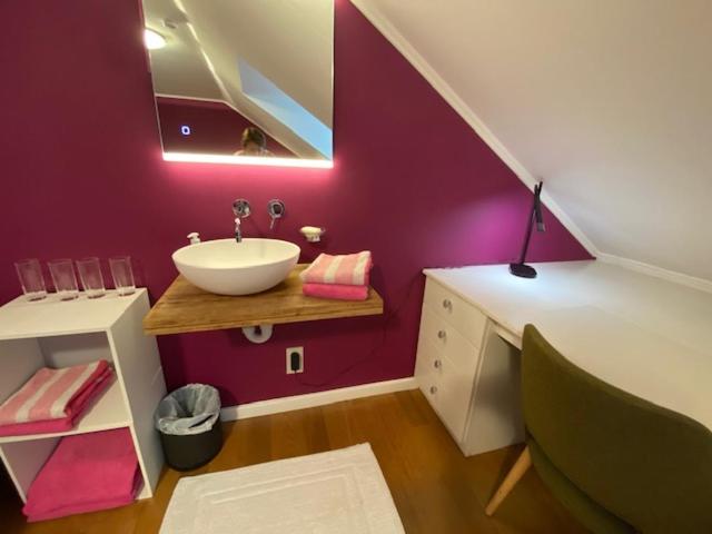 Four-Bedroom House photo 2