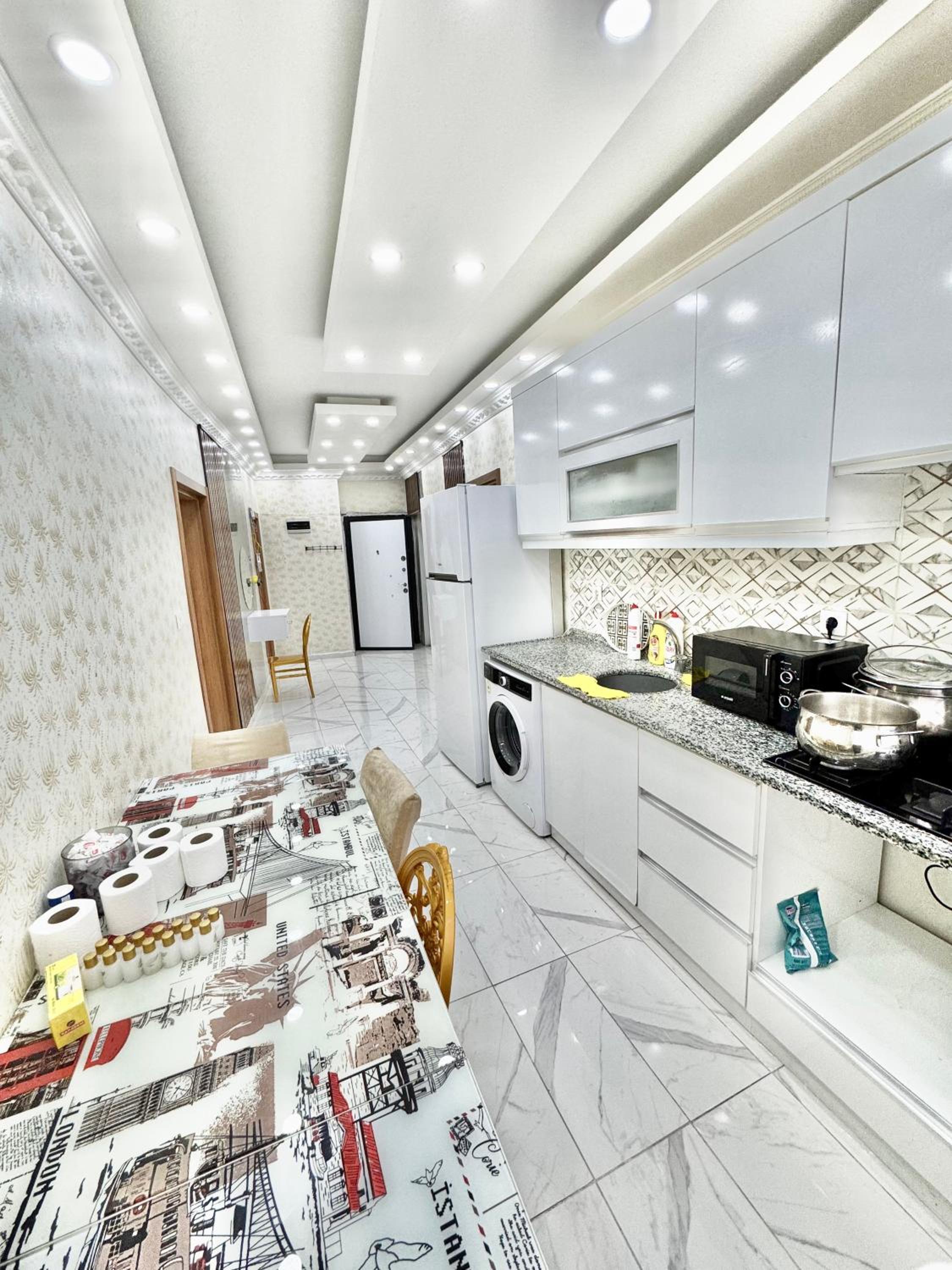 Three-Bedroom Deluxe Apartment photo 3