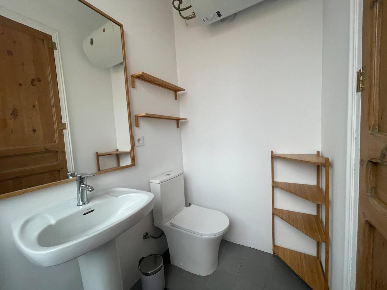 Budget Double Room photo 2