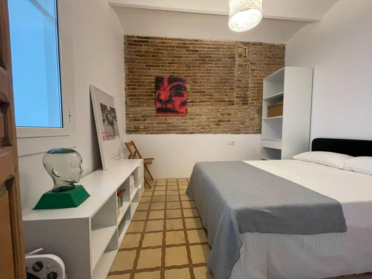 Budget Double Room photo 3