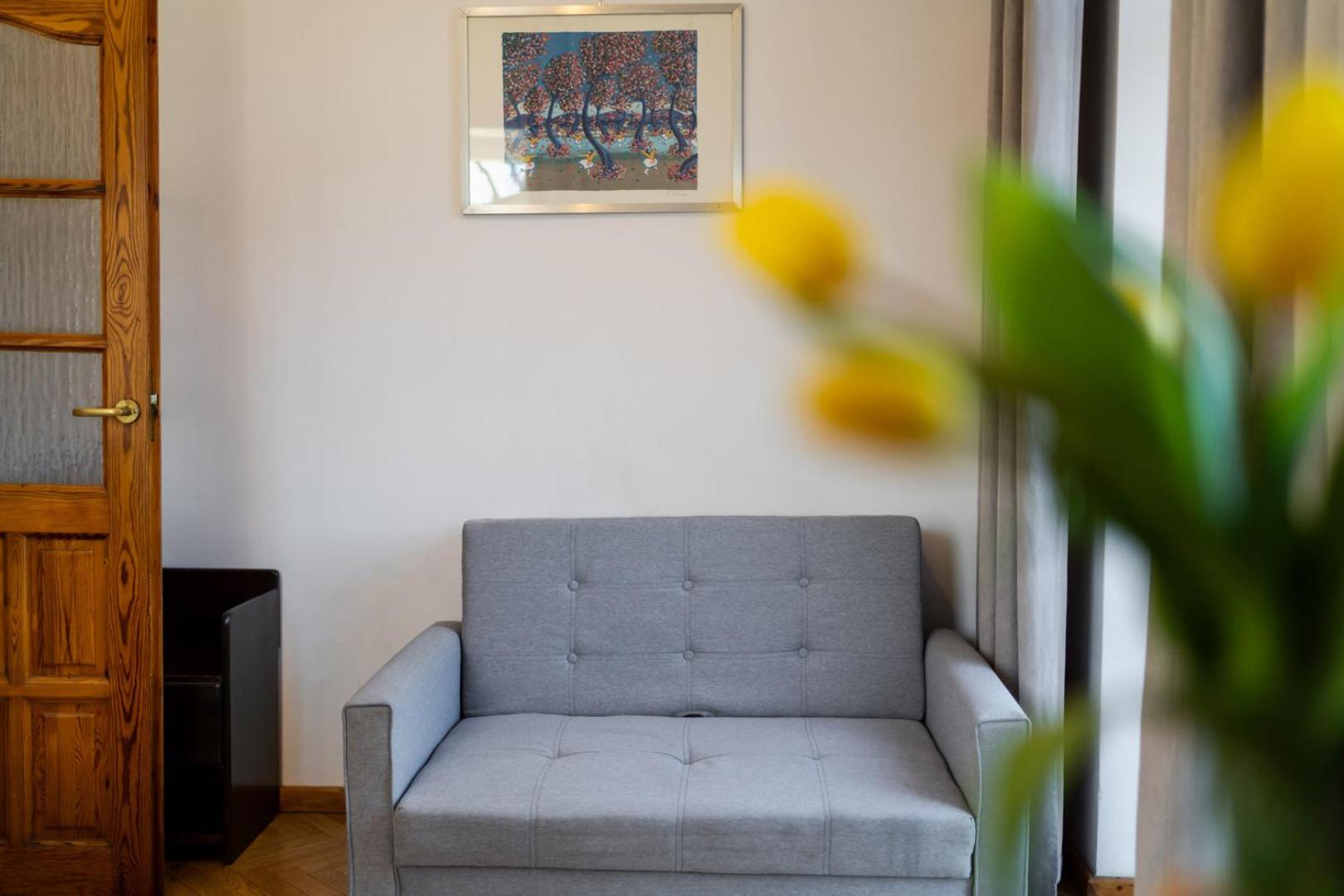 Family Room - Photo 3