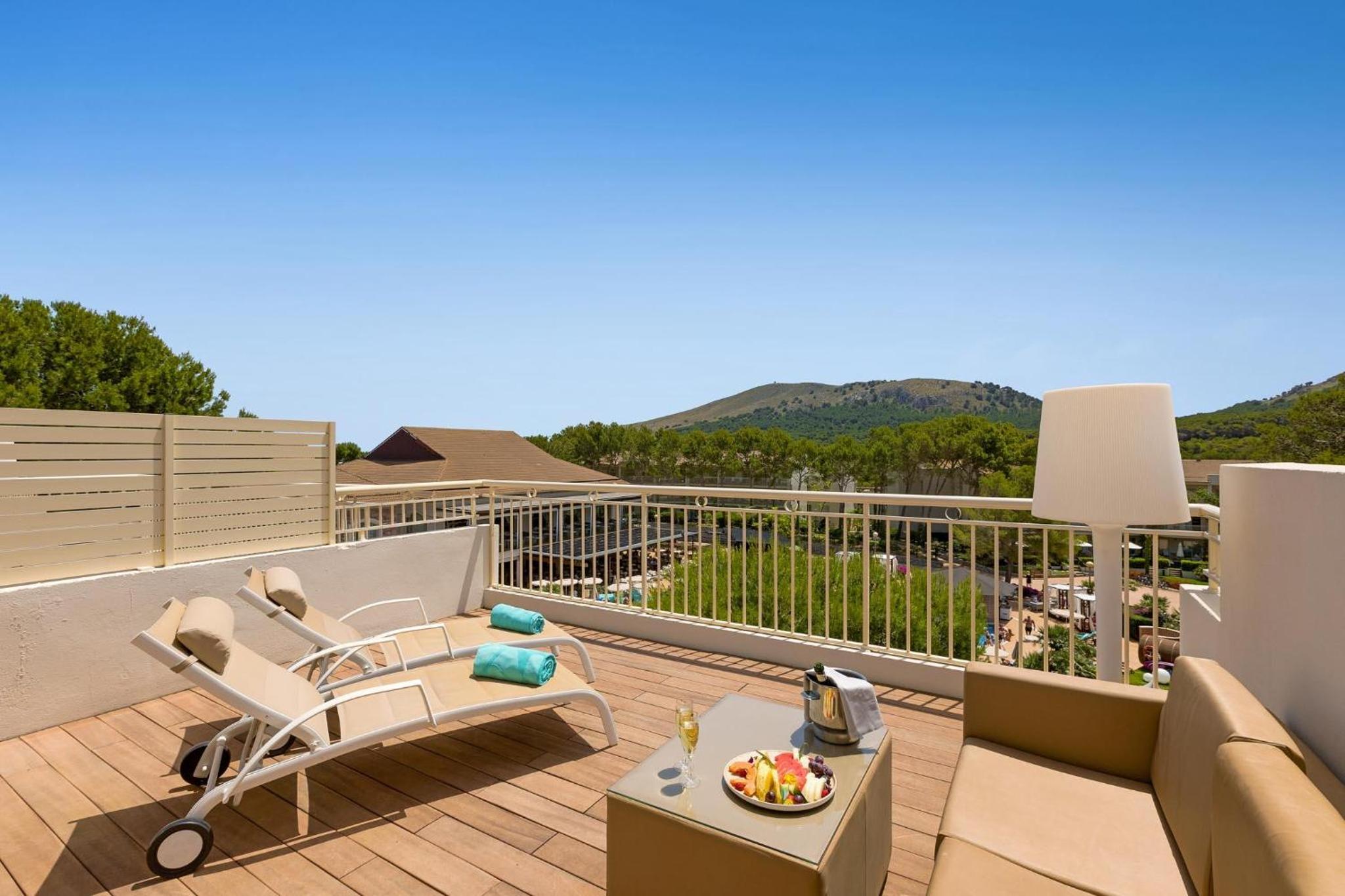 Royal Terrace thumbnail 5