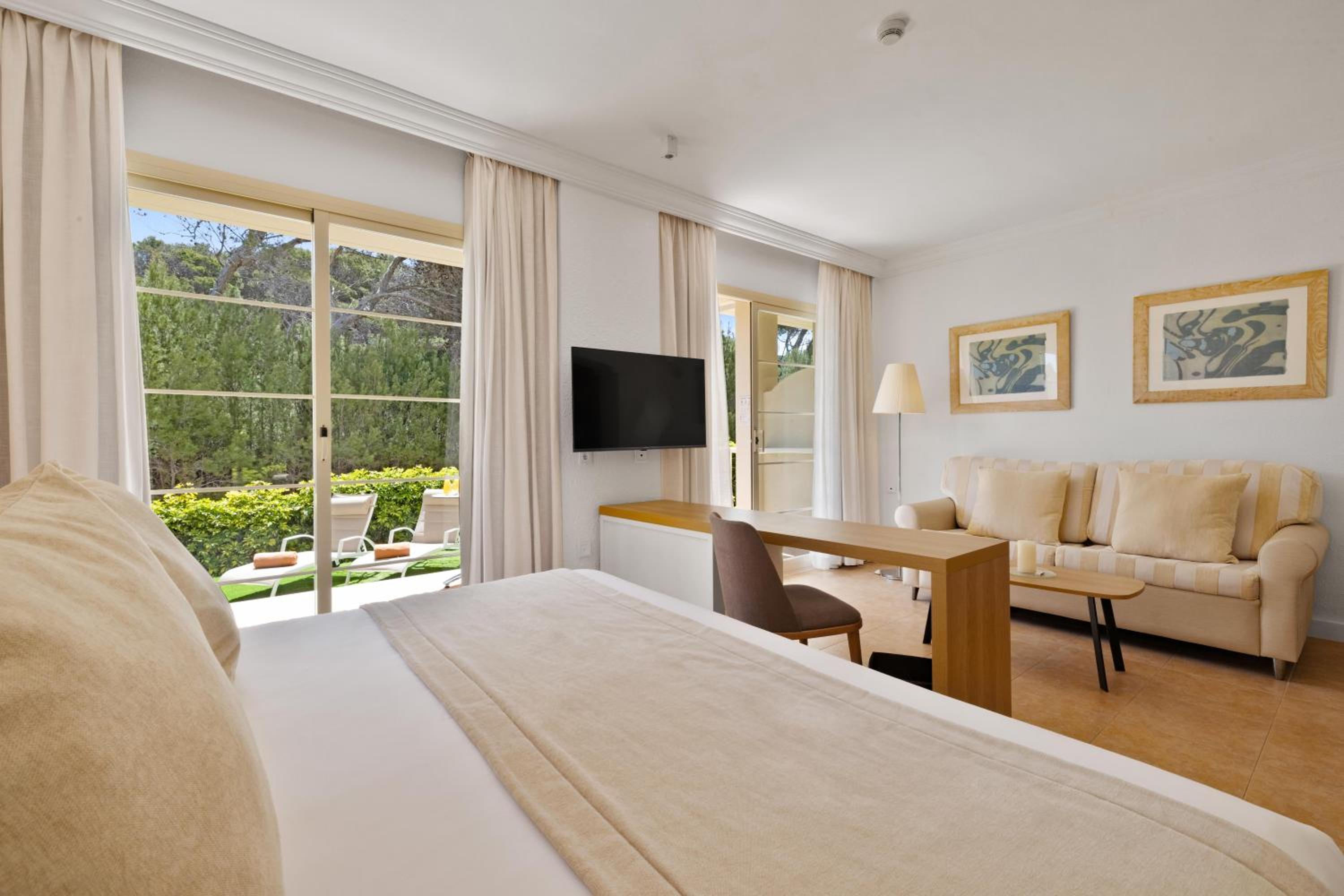 Junior Suite with Garden