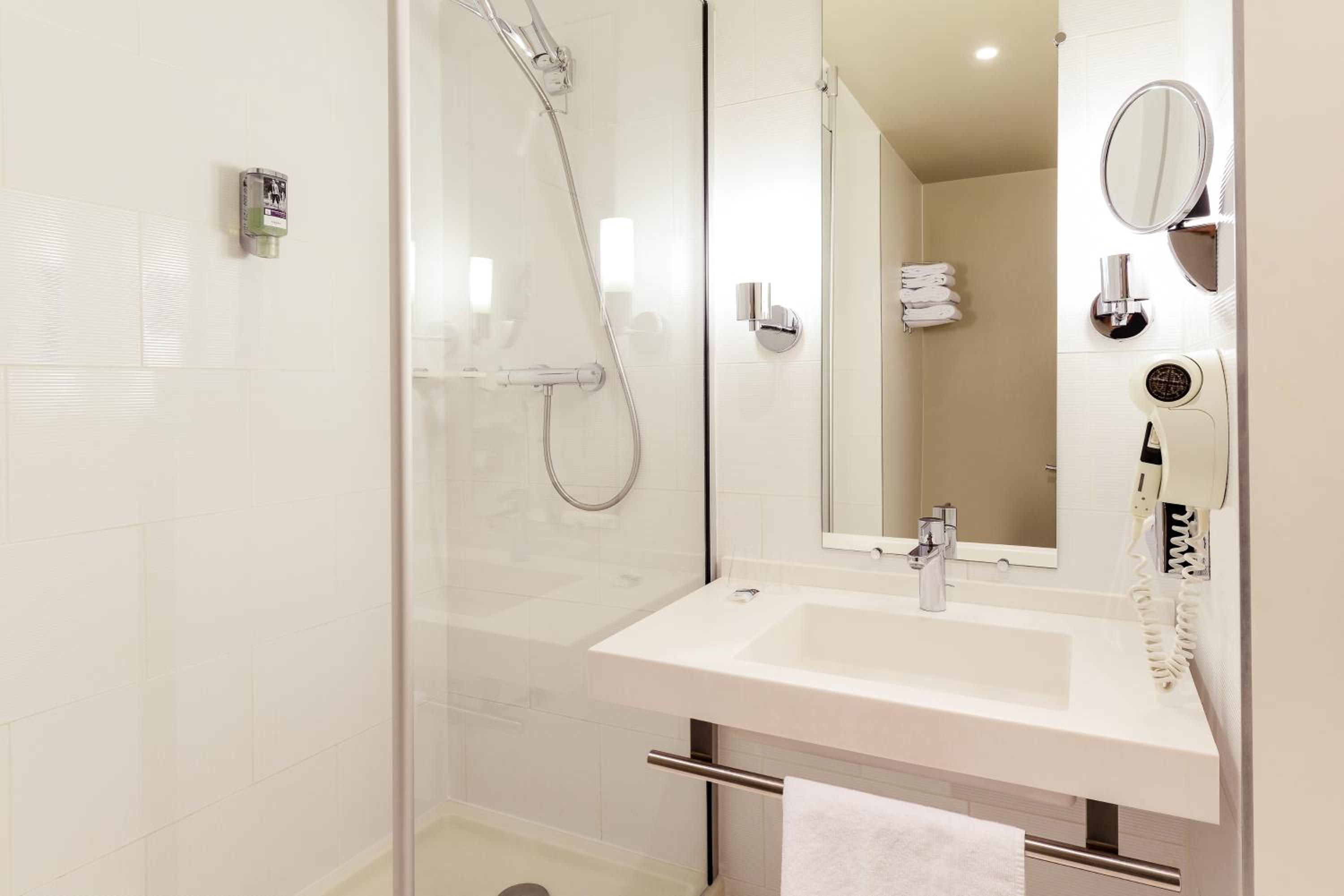 Classic Double Room - Photo 5