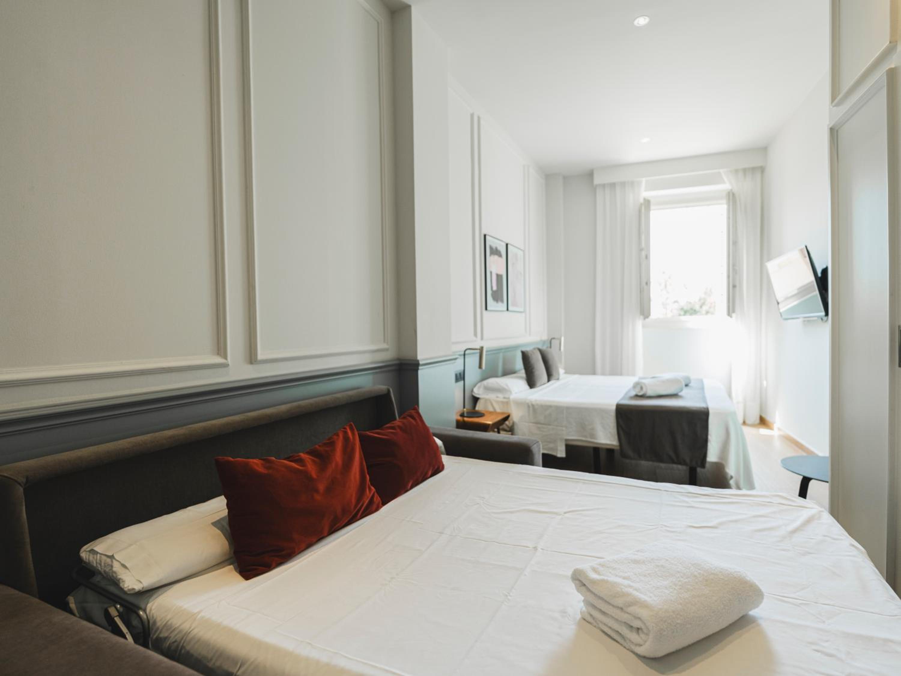 Superior Double or Twin Room photo 3