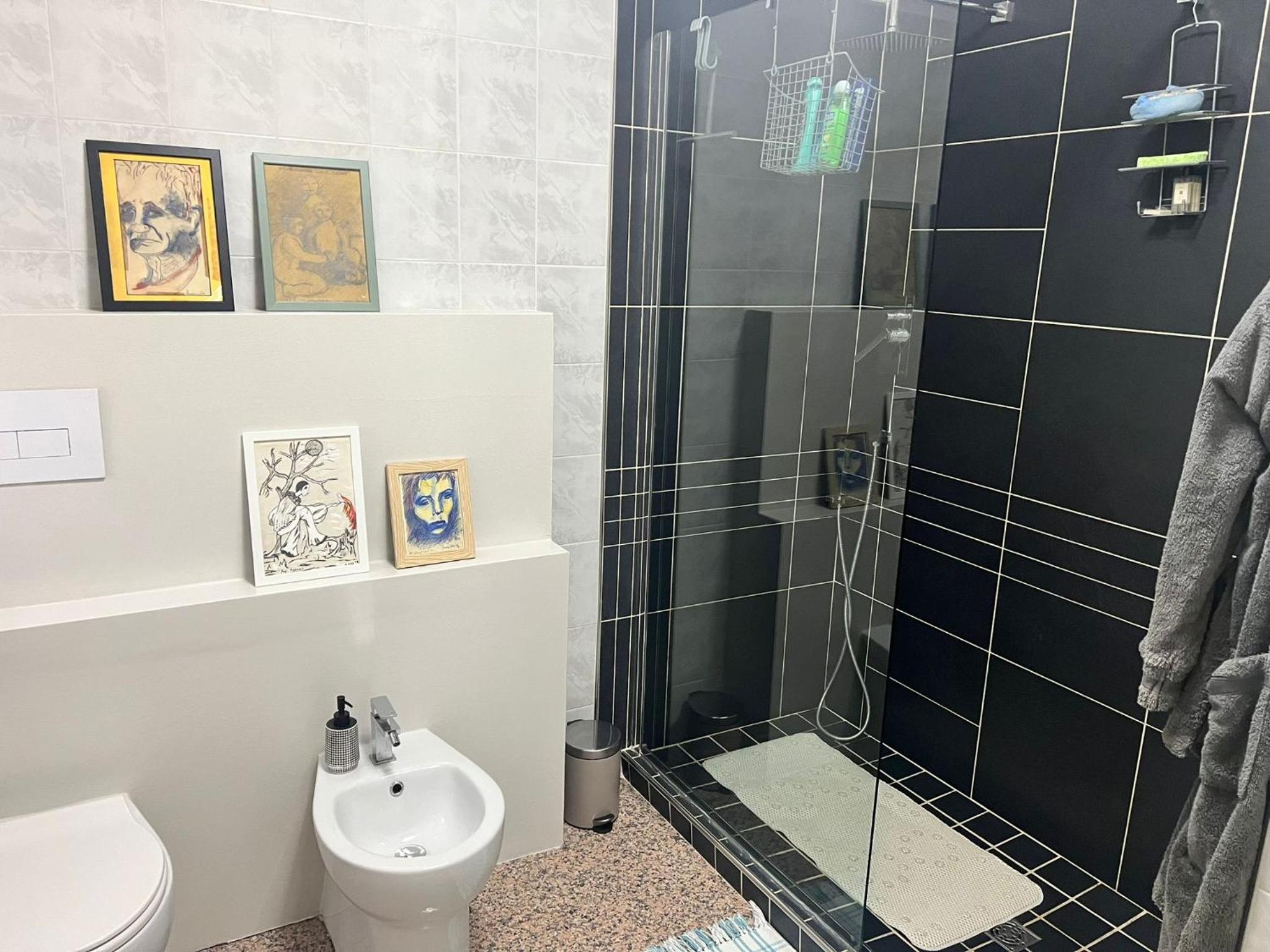 Double Room with Shared Bathroom photo 2