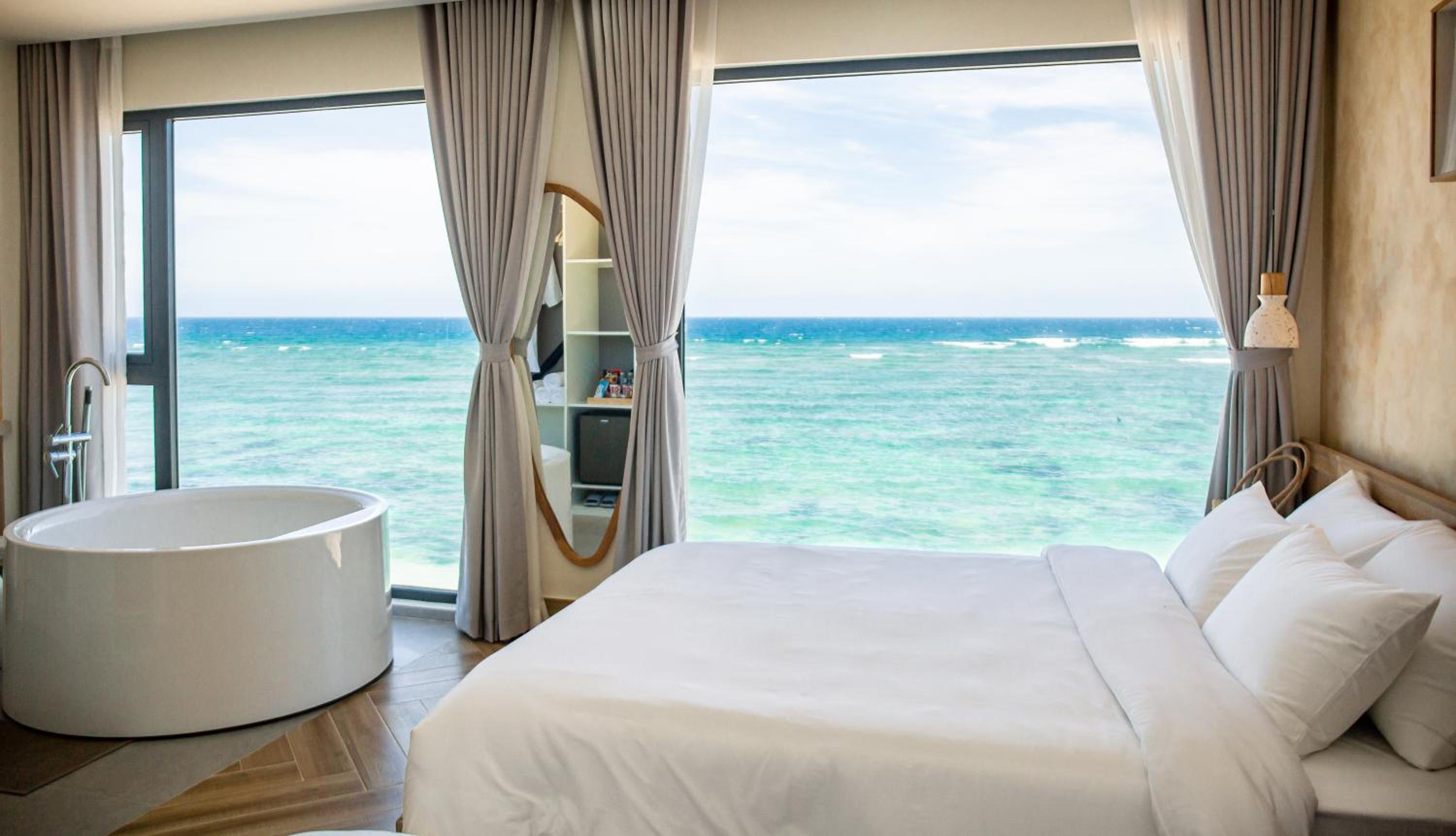 Double Room with Sea View photo 1
