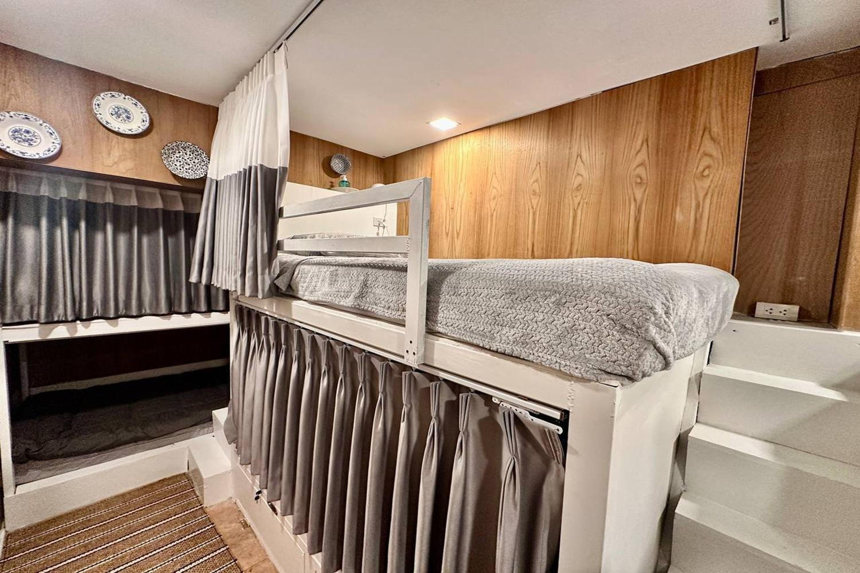 Bed in 6-Bed Dormitory Room photo 2