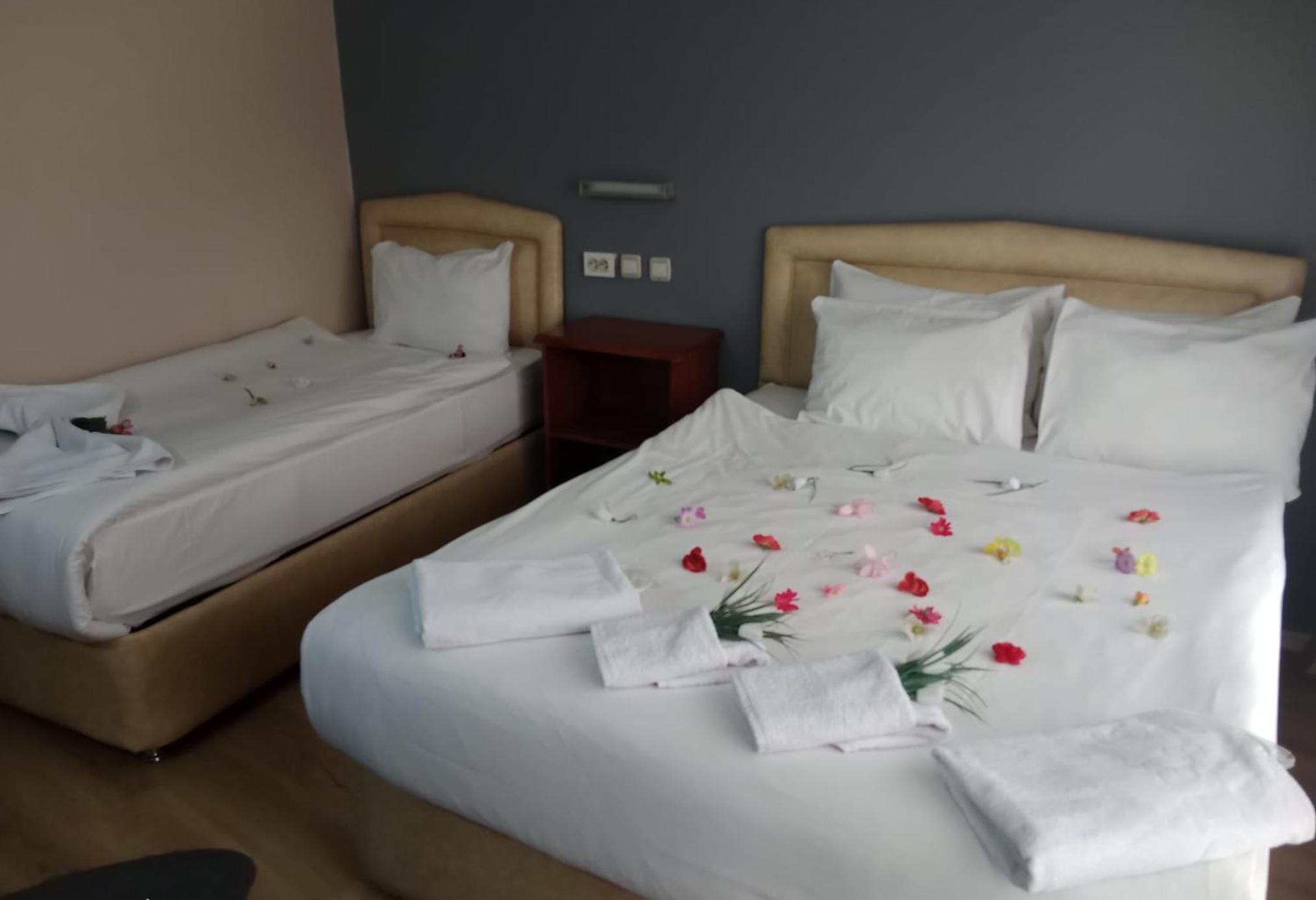 Triple Room - Photo 11