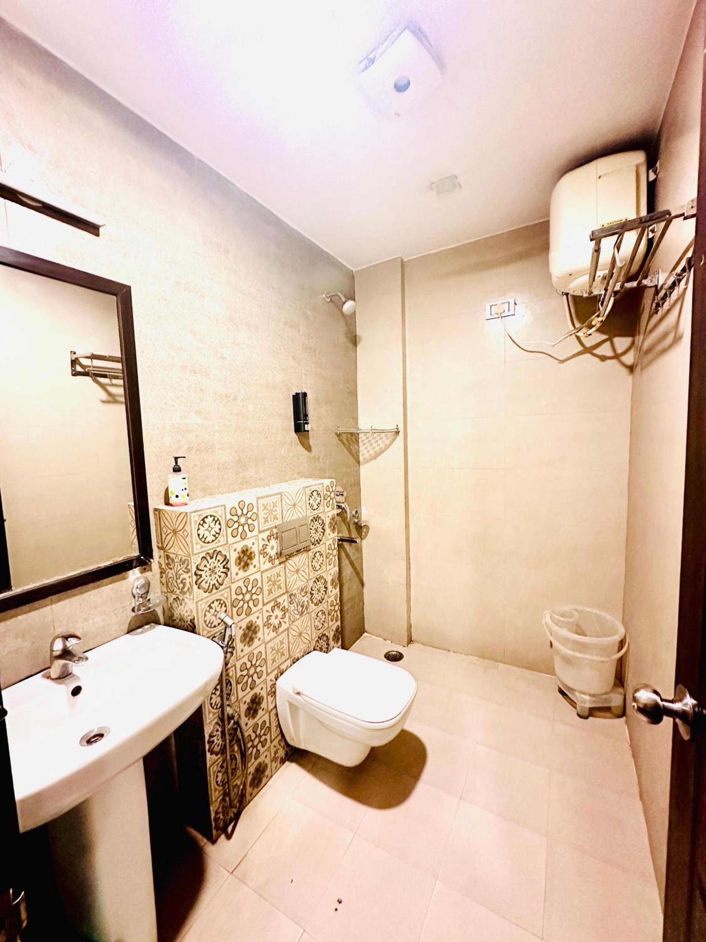 King Room with Balcony photo 2