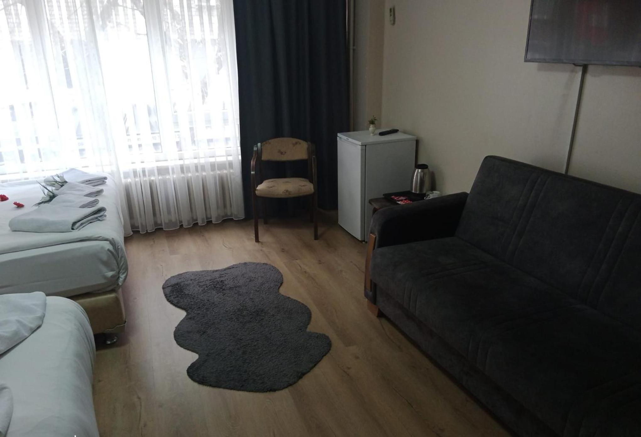 Family Room - Photo 17