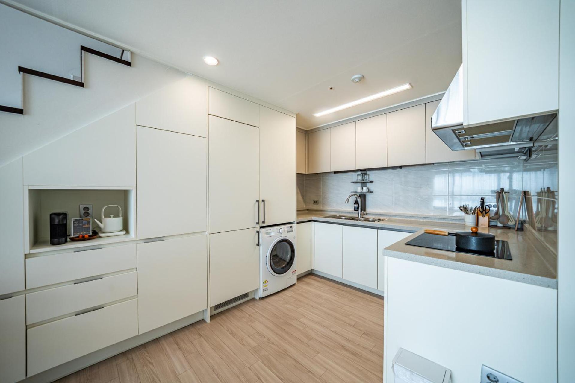 Premier Double Loft - Photo 14