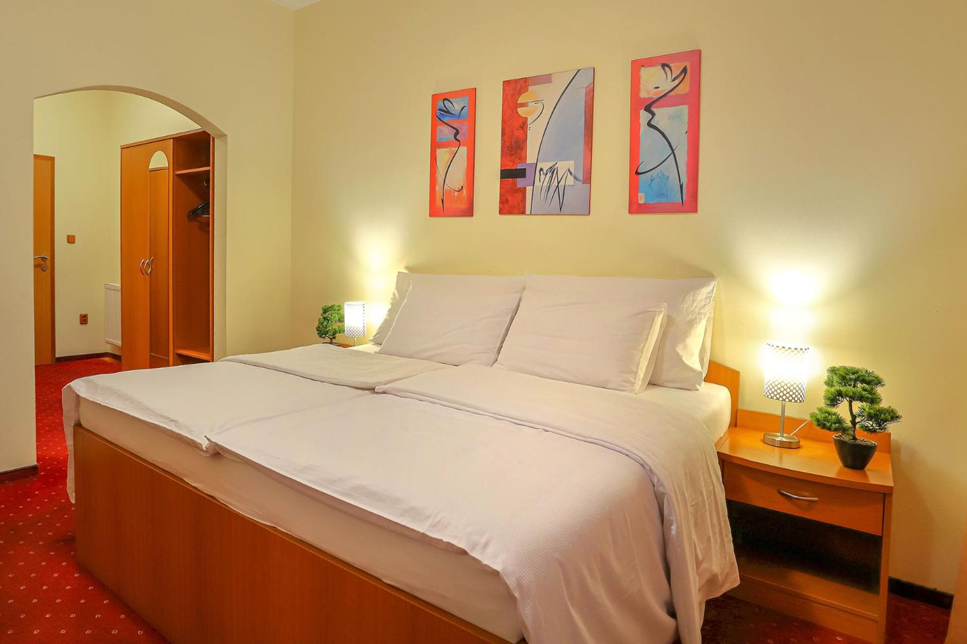 Apartment - Photo 1