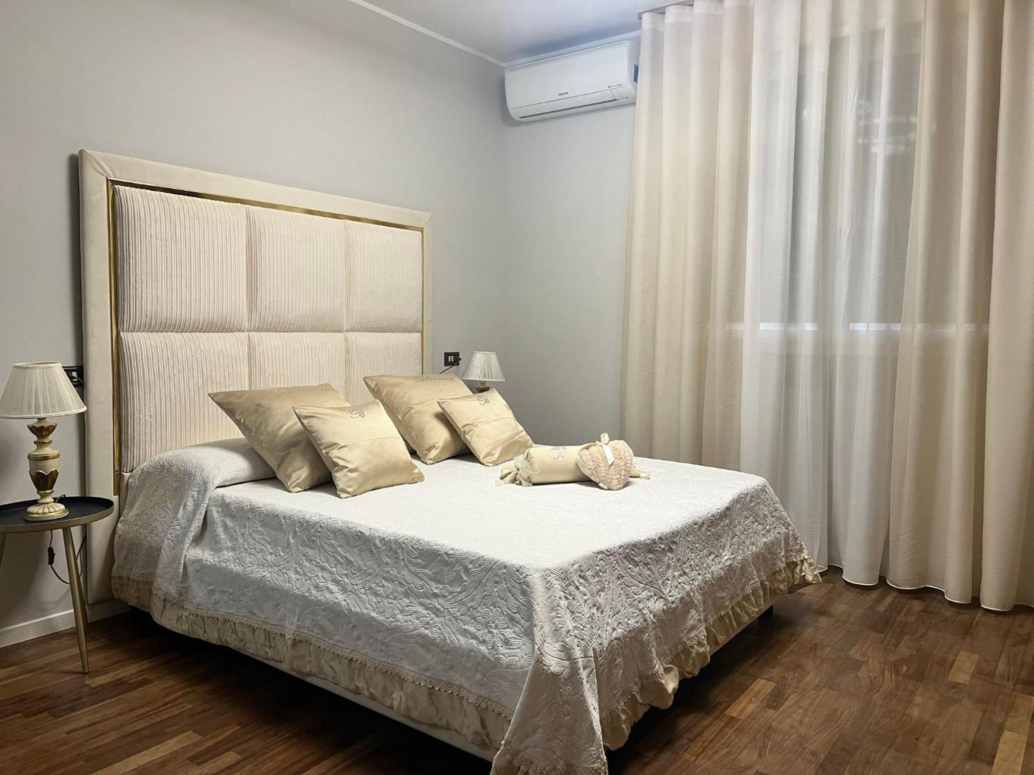 Double Room with Private External Bathroom