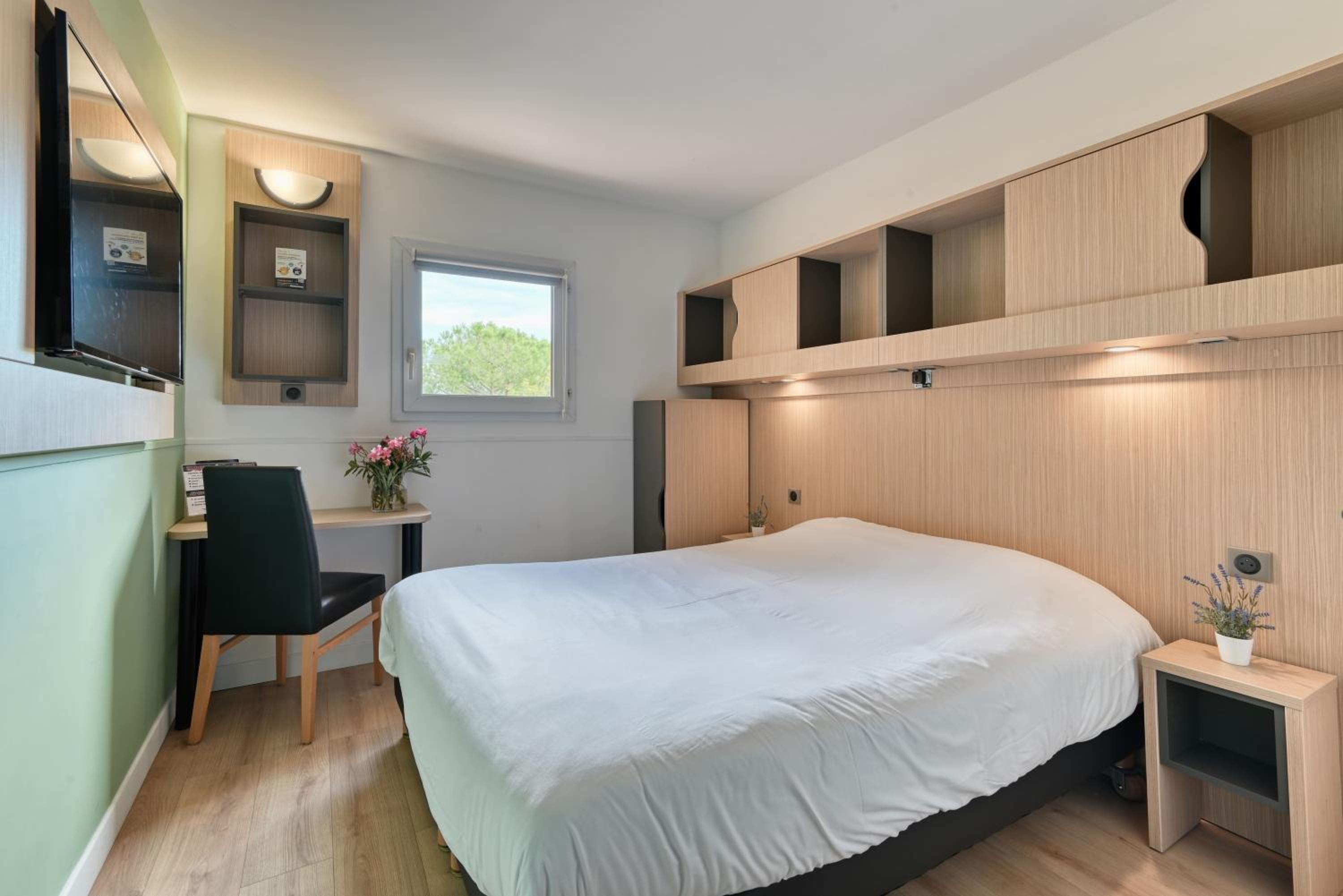 Large Double Room photo 1