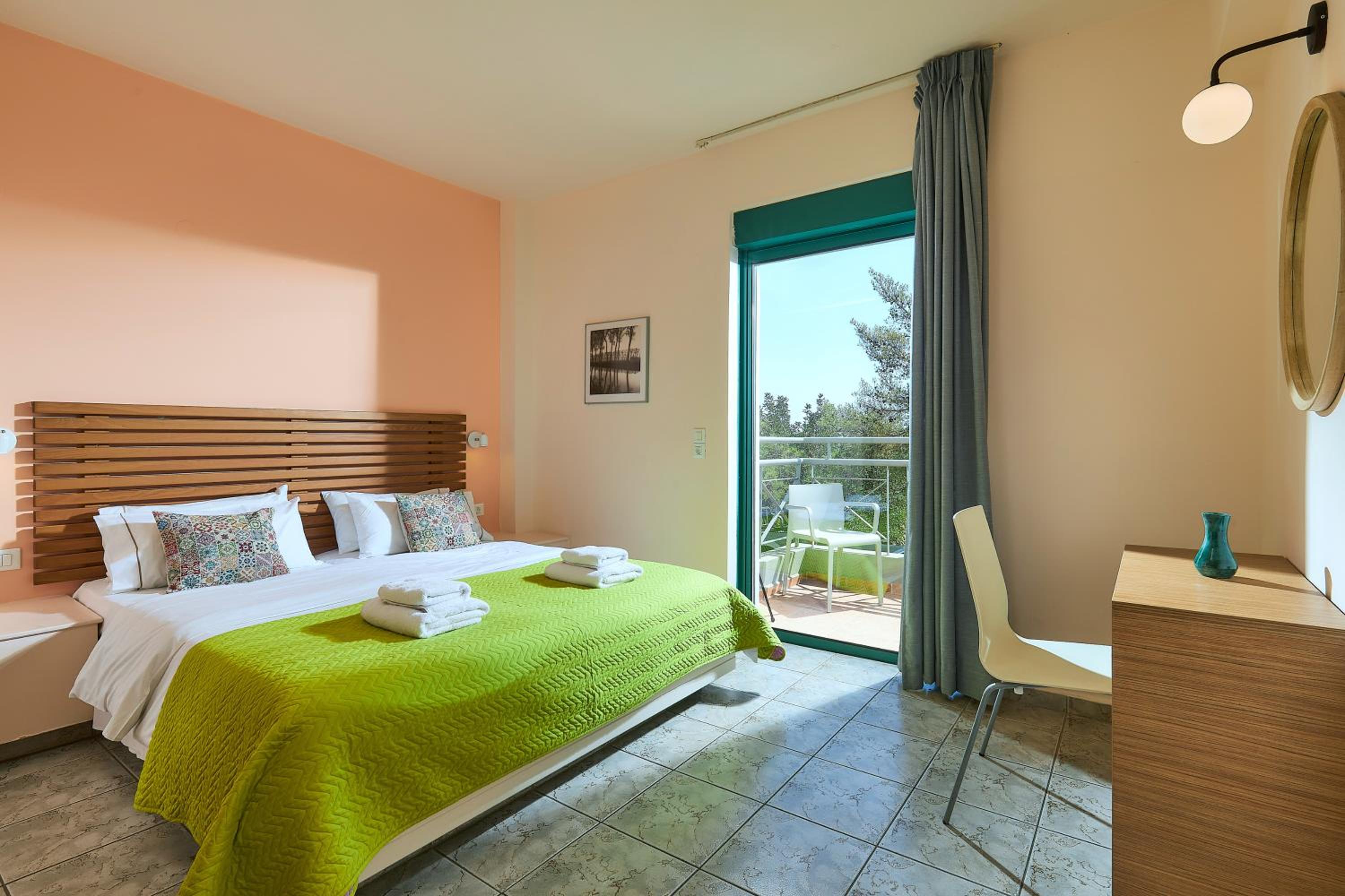 One Bedroom Apartment with Sea View - Photo 10